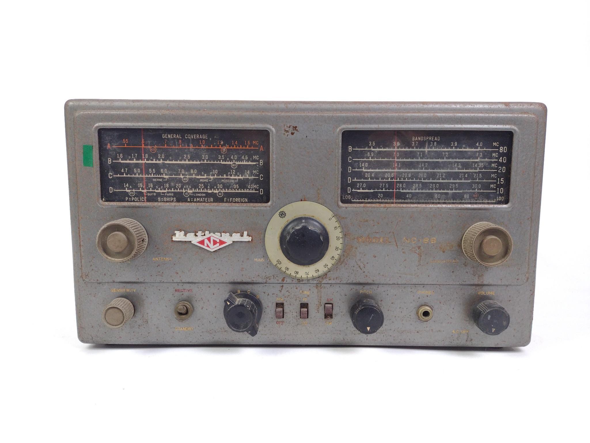 Vintage National NC-88 Shortwave Receiver Radio