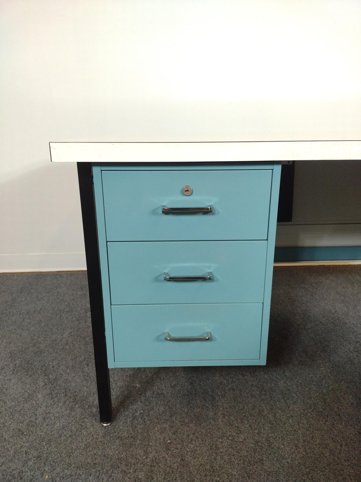 Amchem Mid-Century Modern Metal L Shaped Desk