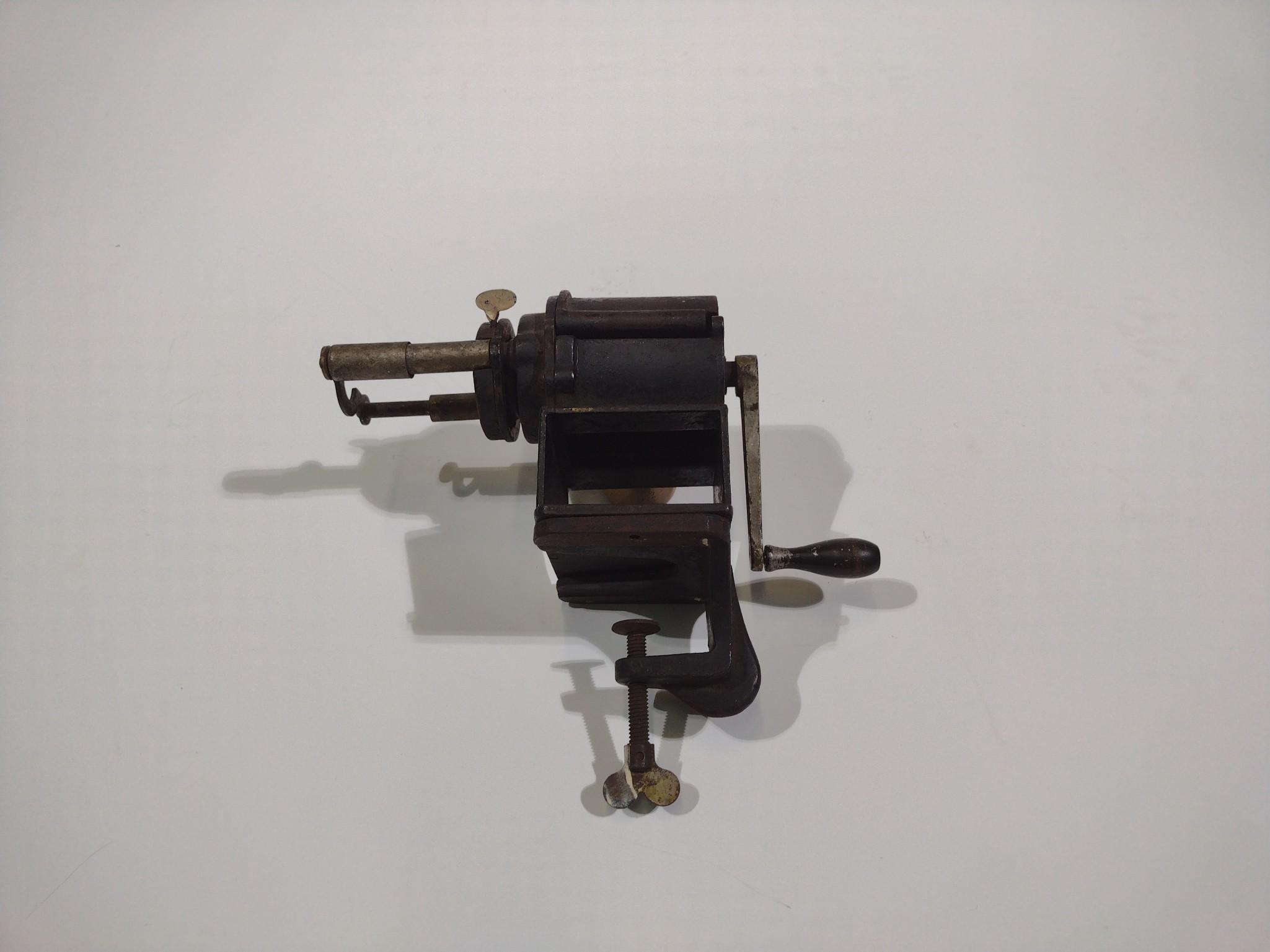 Antiques, Primitives, Textiles