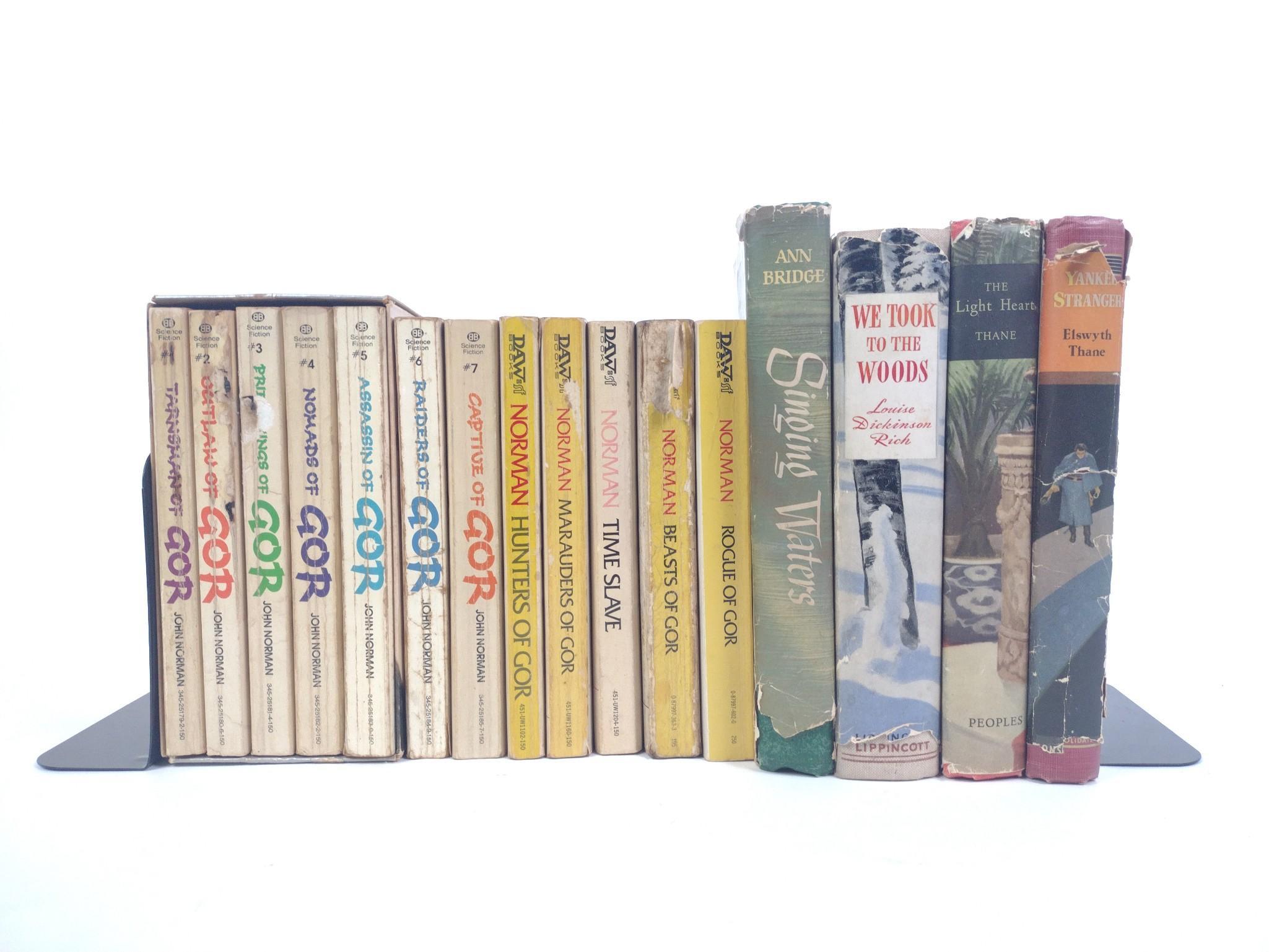 16 Vintage Books incl. GOR