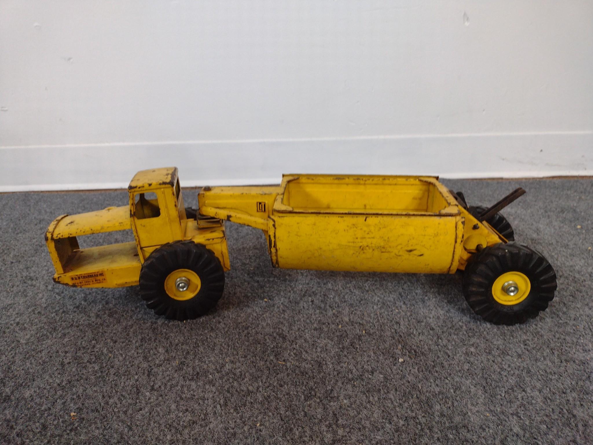 2 Antique Pressed Steel Construction Toys