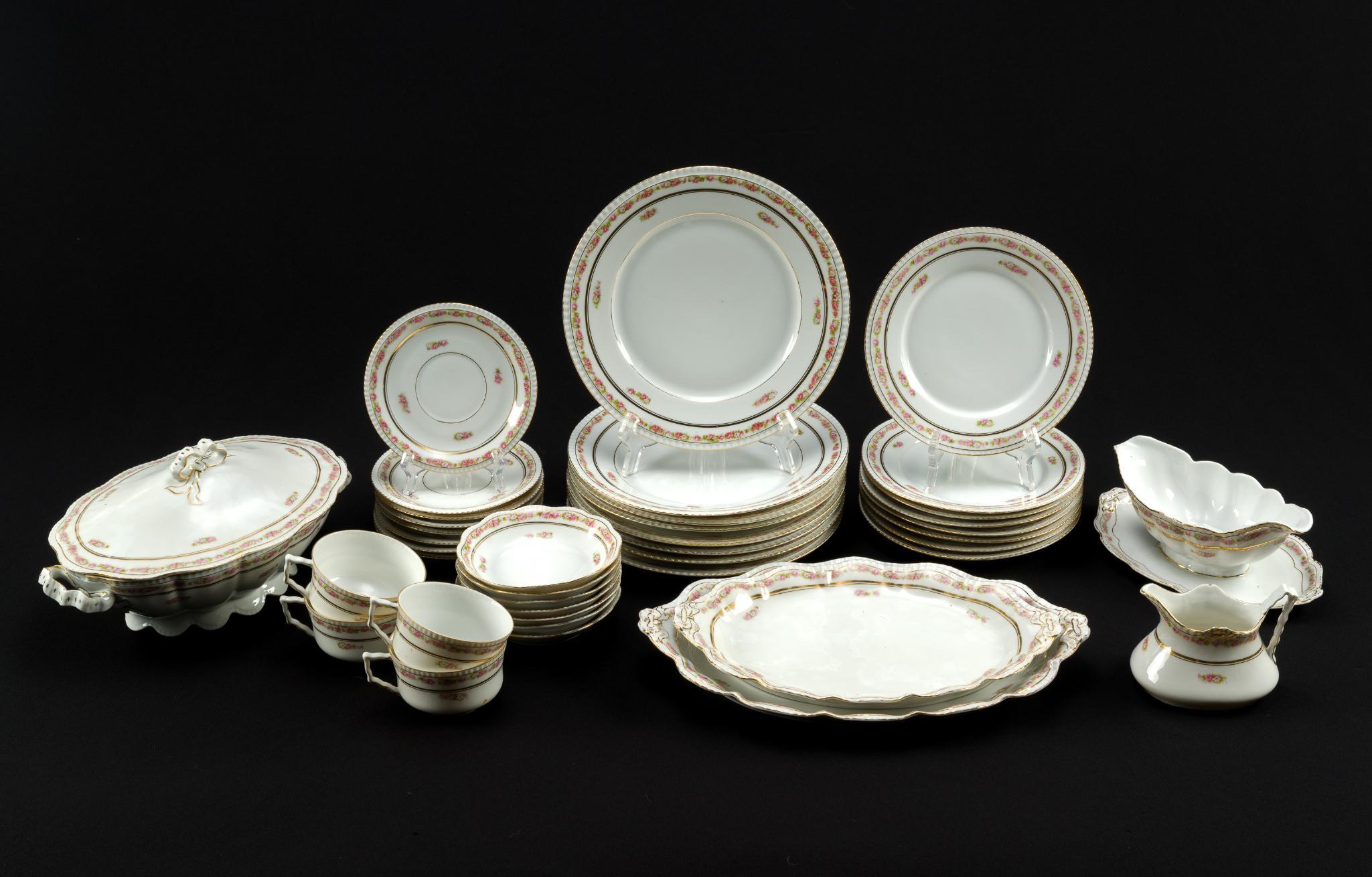 Hohenzollern Floral Pattern Dinner Service