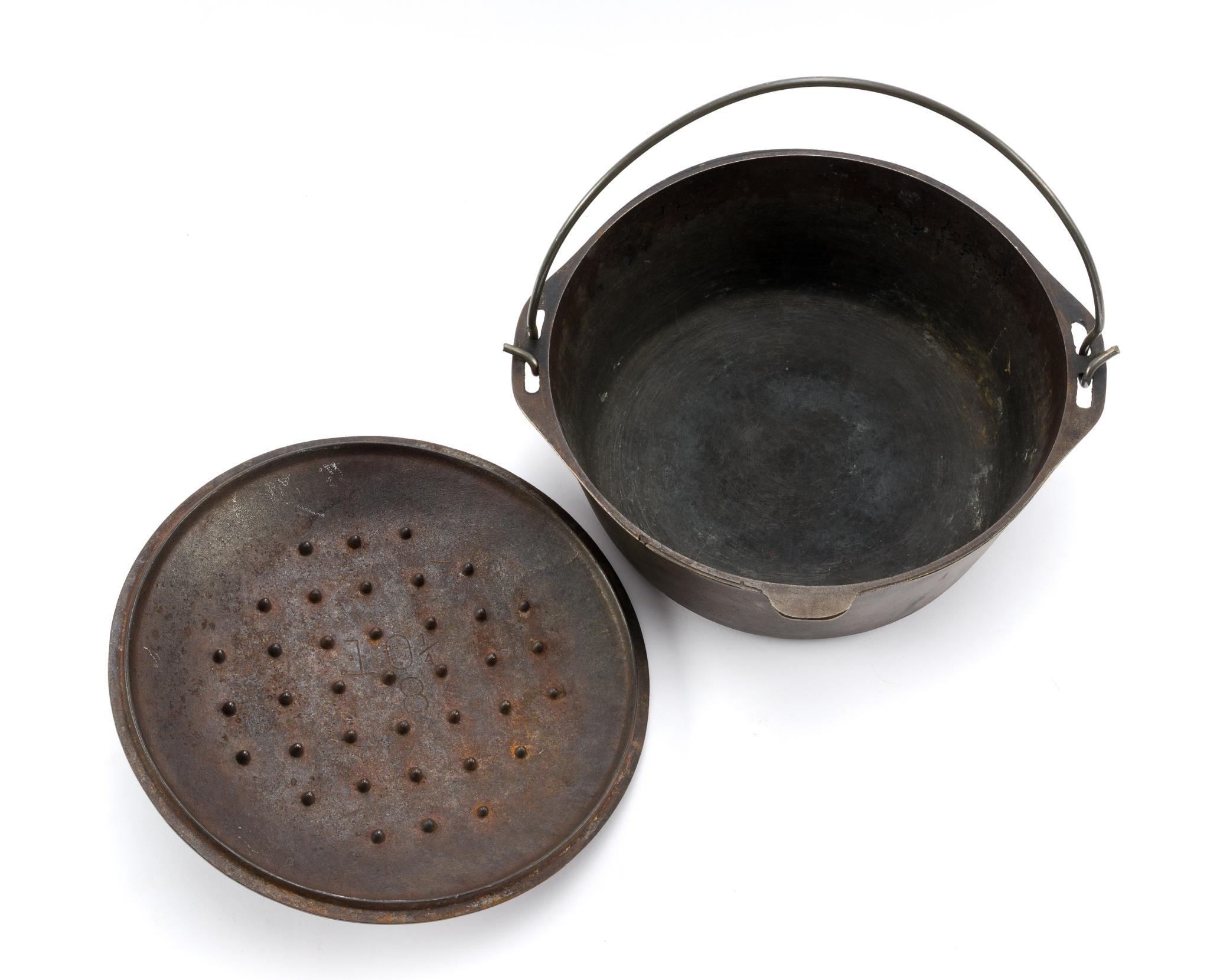Vintage Cast Pans Incl. Griswold No. 3 and No. 8