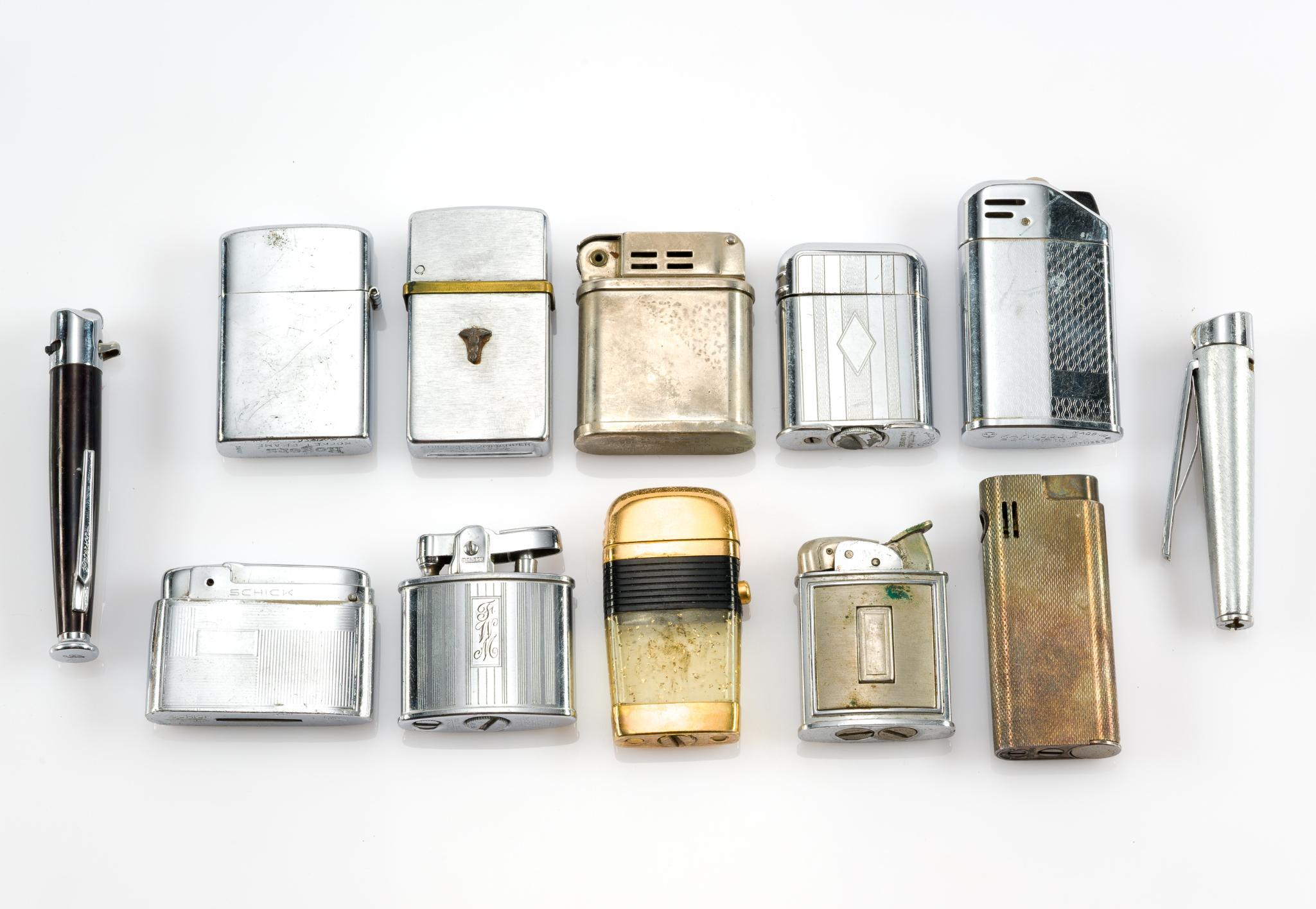12 Vintage Lighters Incl. Rogers