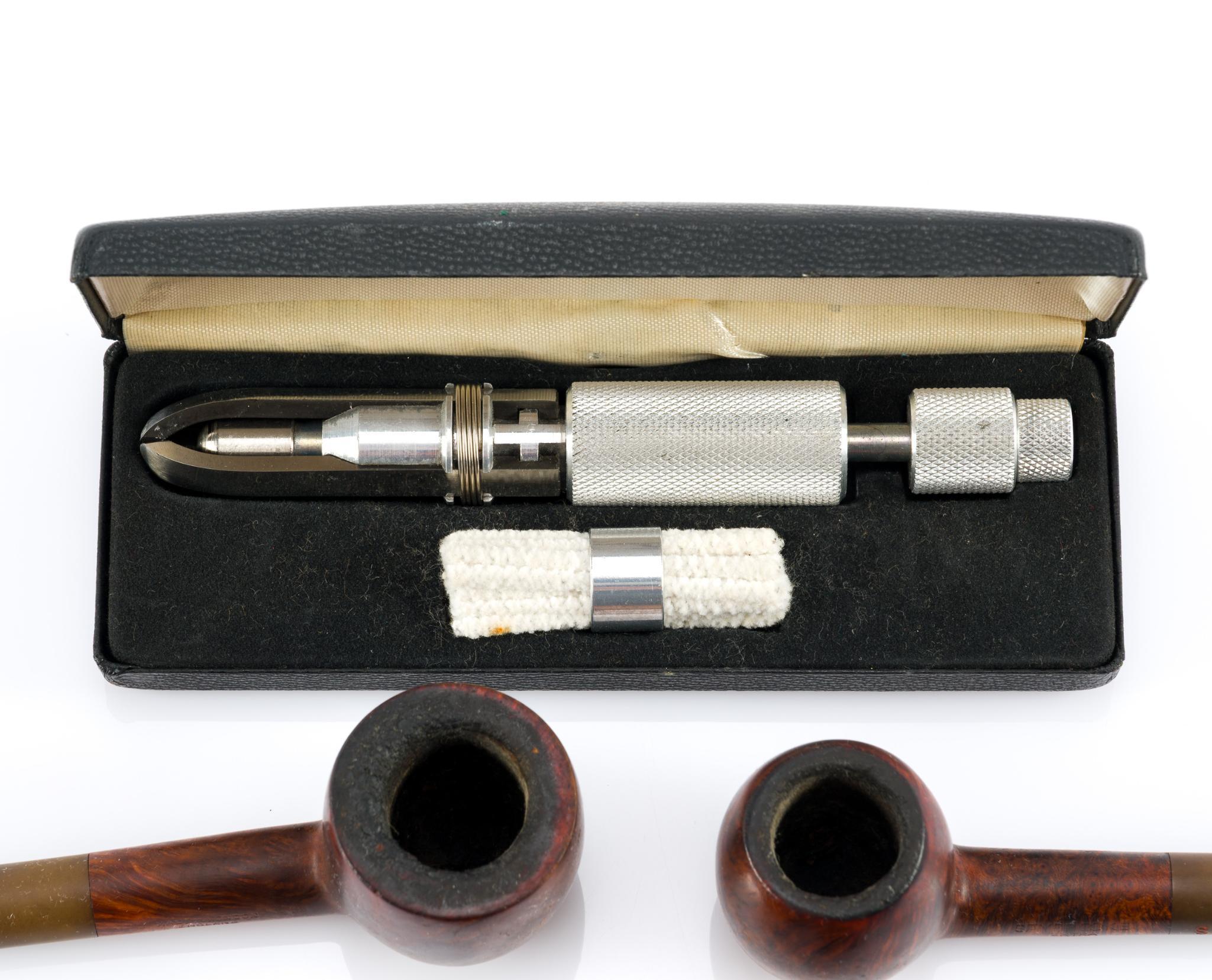 Vintage Pipes & Accessories