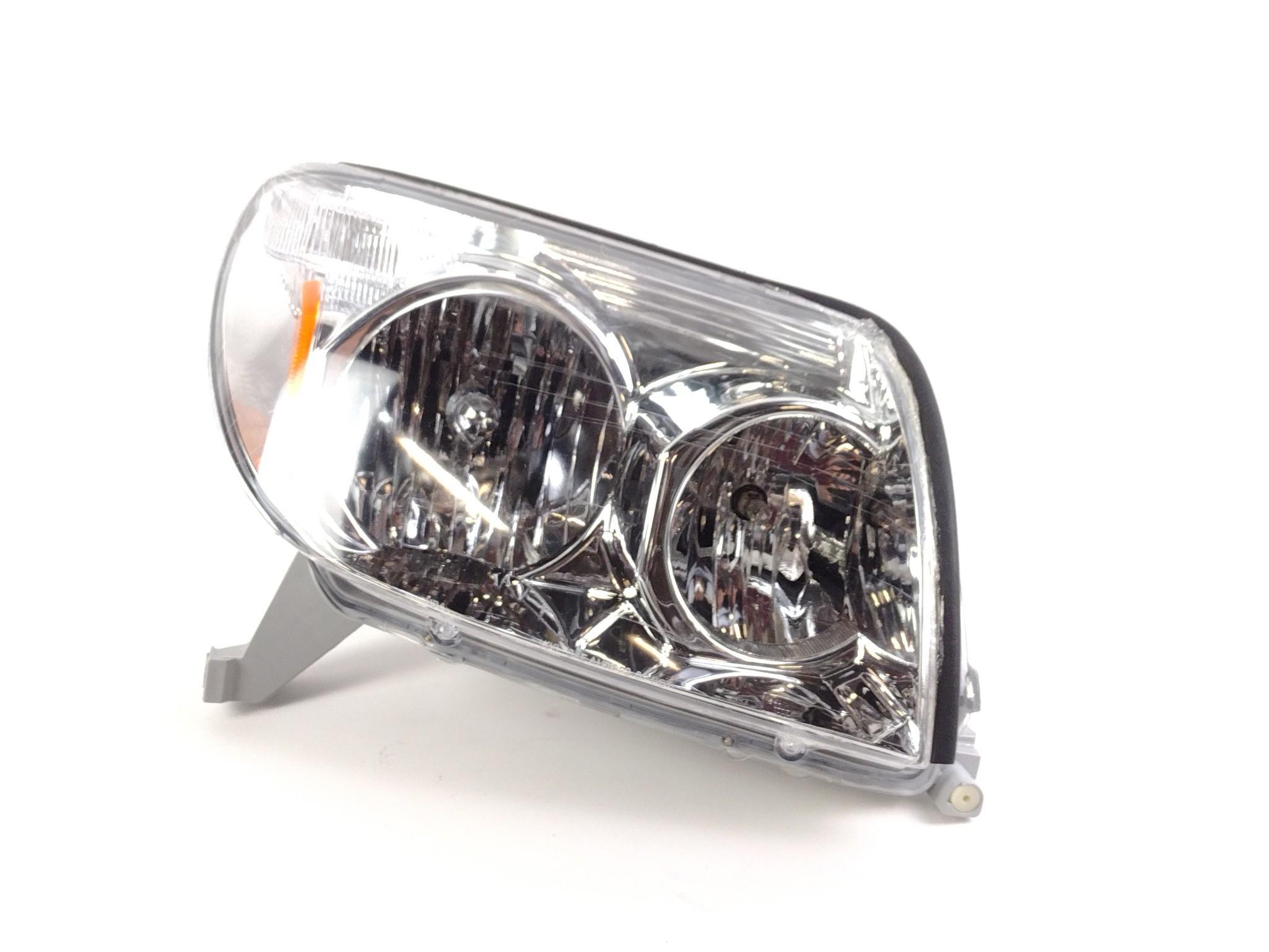 2 Eagle Eyes Headlights for 2003-2005 Toyota 4Runner