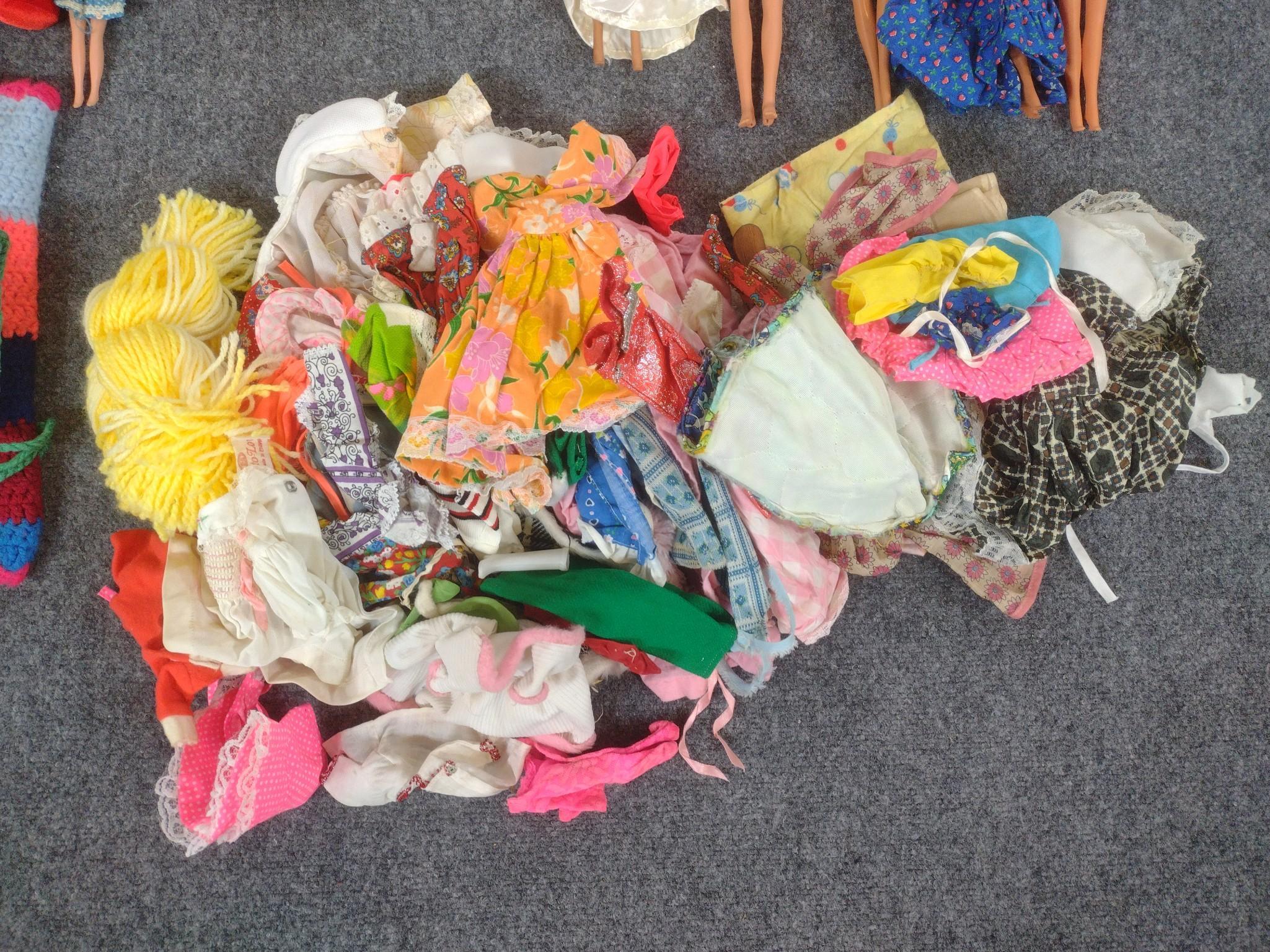 Assorted Vintage & Modern Dolls