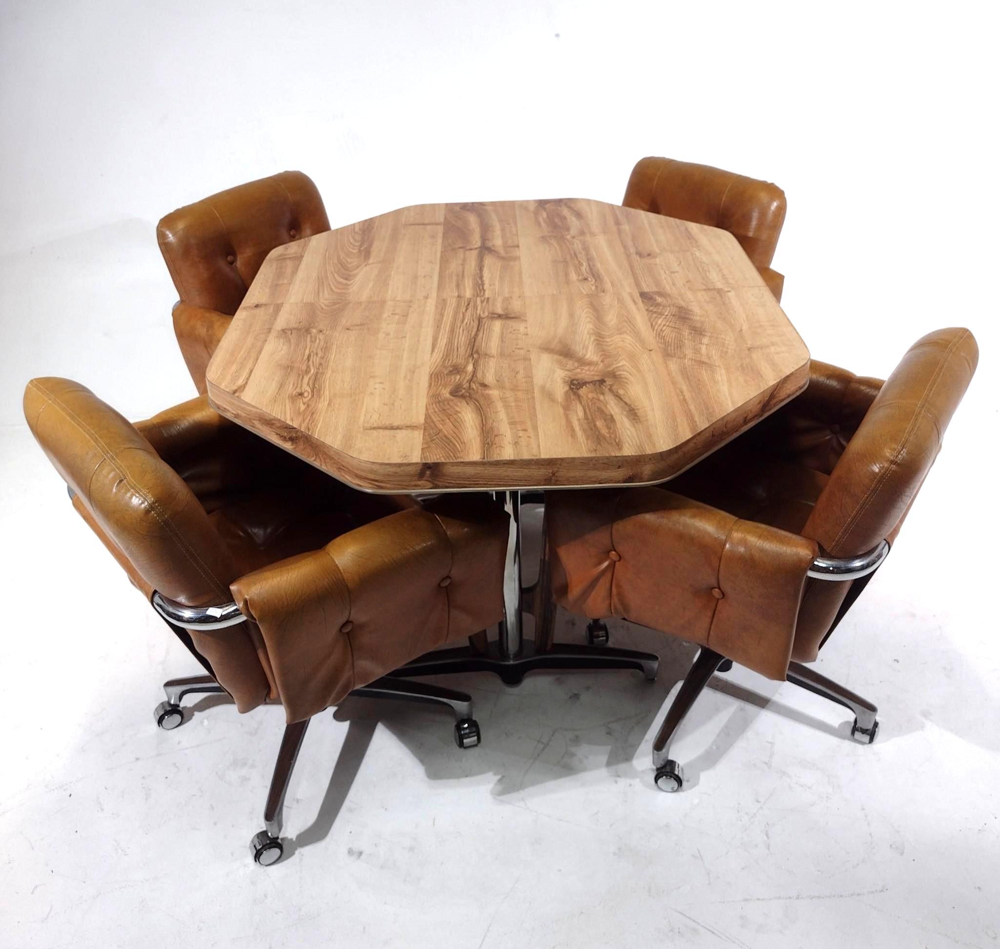 Chromcraft Corp. Dining Table & Chairs