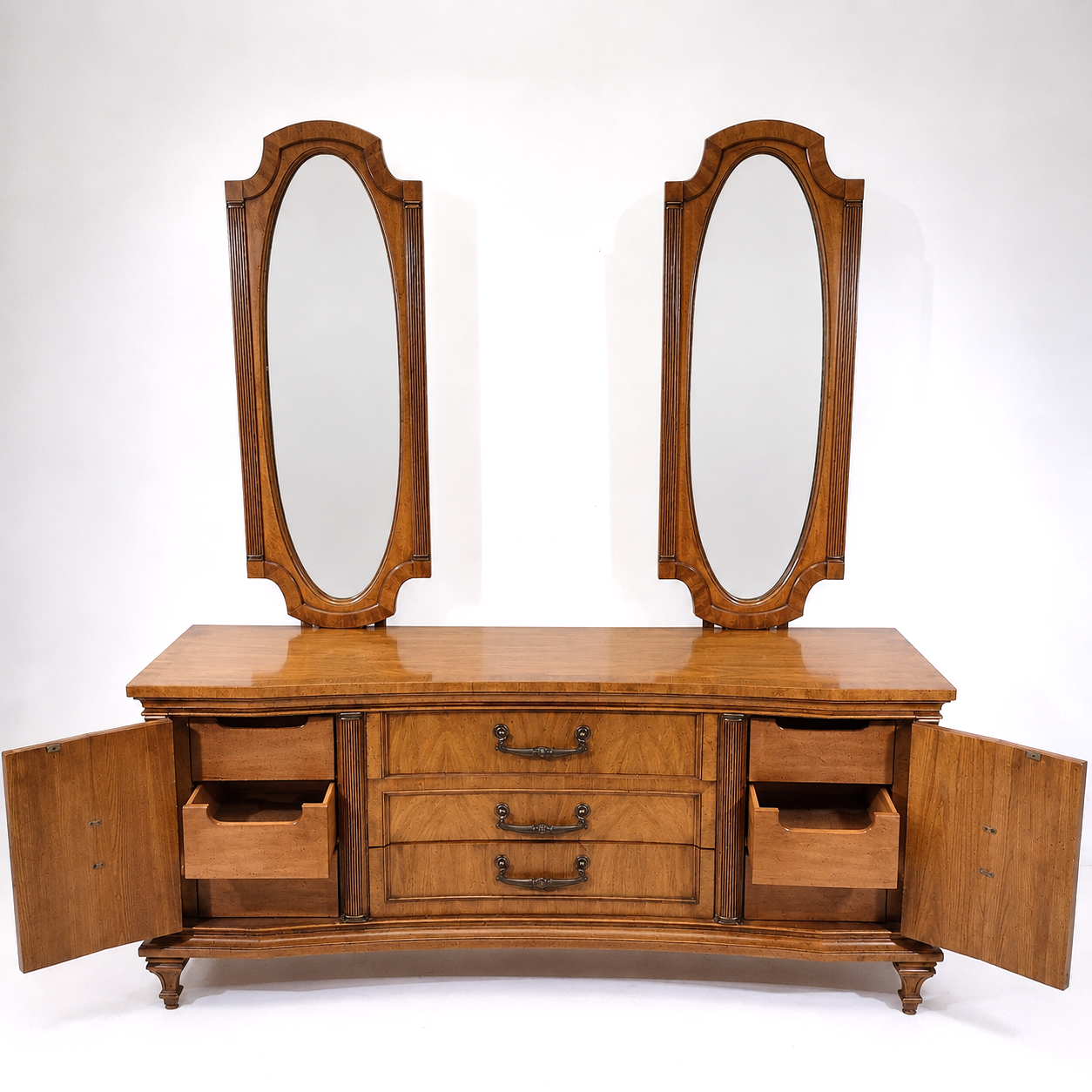 Rapids Furniture Co. Dresser w/ Mirrors & End Table