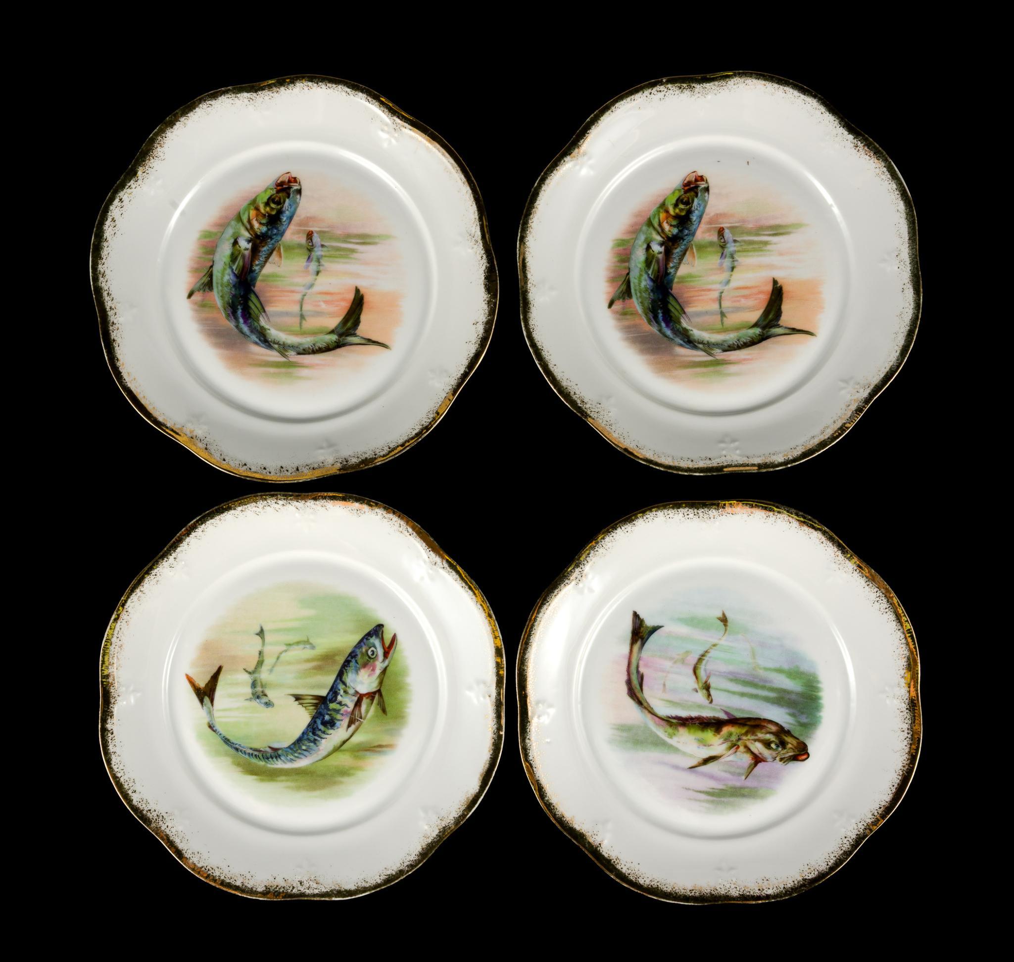 Mignon Porcelain Fish Platter and Ten Plates