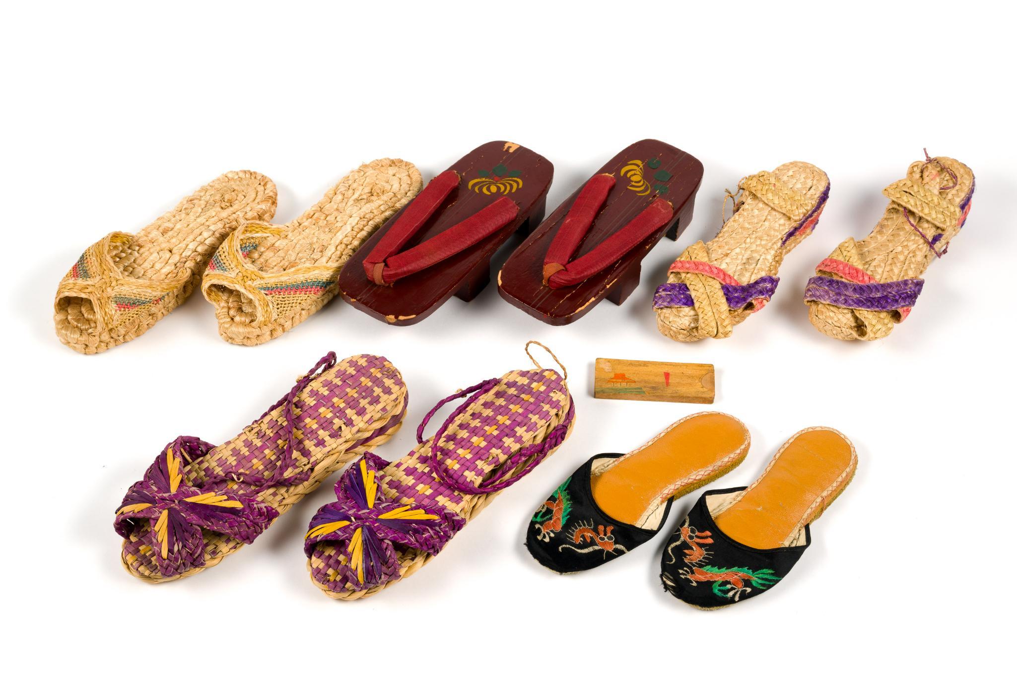 5 Pr WWII-Era Japanese Shoes