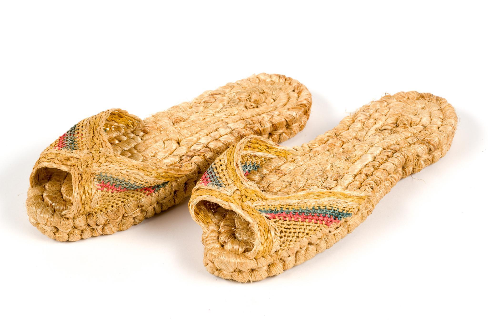 5 Pr WWII-Era Japanese Shoes