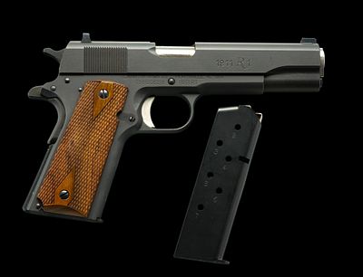 Remington Model 1911 R1 Semi-Auto Pistol, Cal. .45ACP. Serial No. RHH056219 The Remington Model 