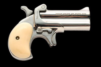 American Firearms Over/Under Derringer, Cal. .38 Special. Serial No. 20783 This over-under 
