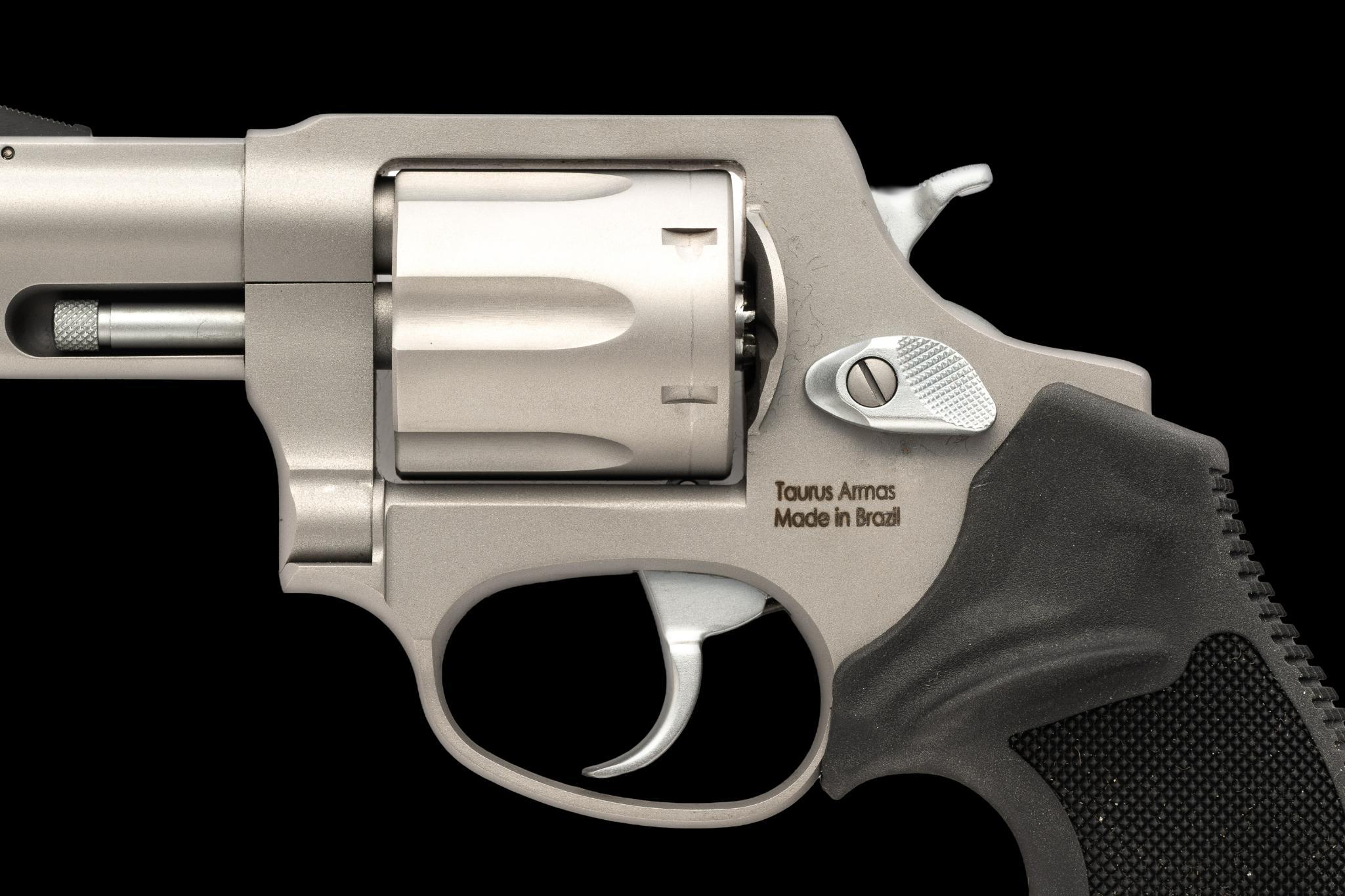 Taurus Model 856 Double Action Revolver, Cal. 38 Special