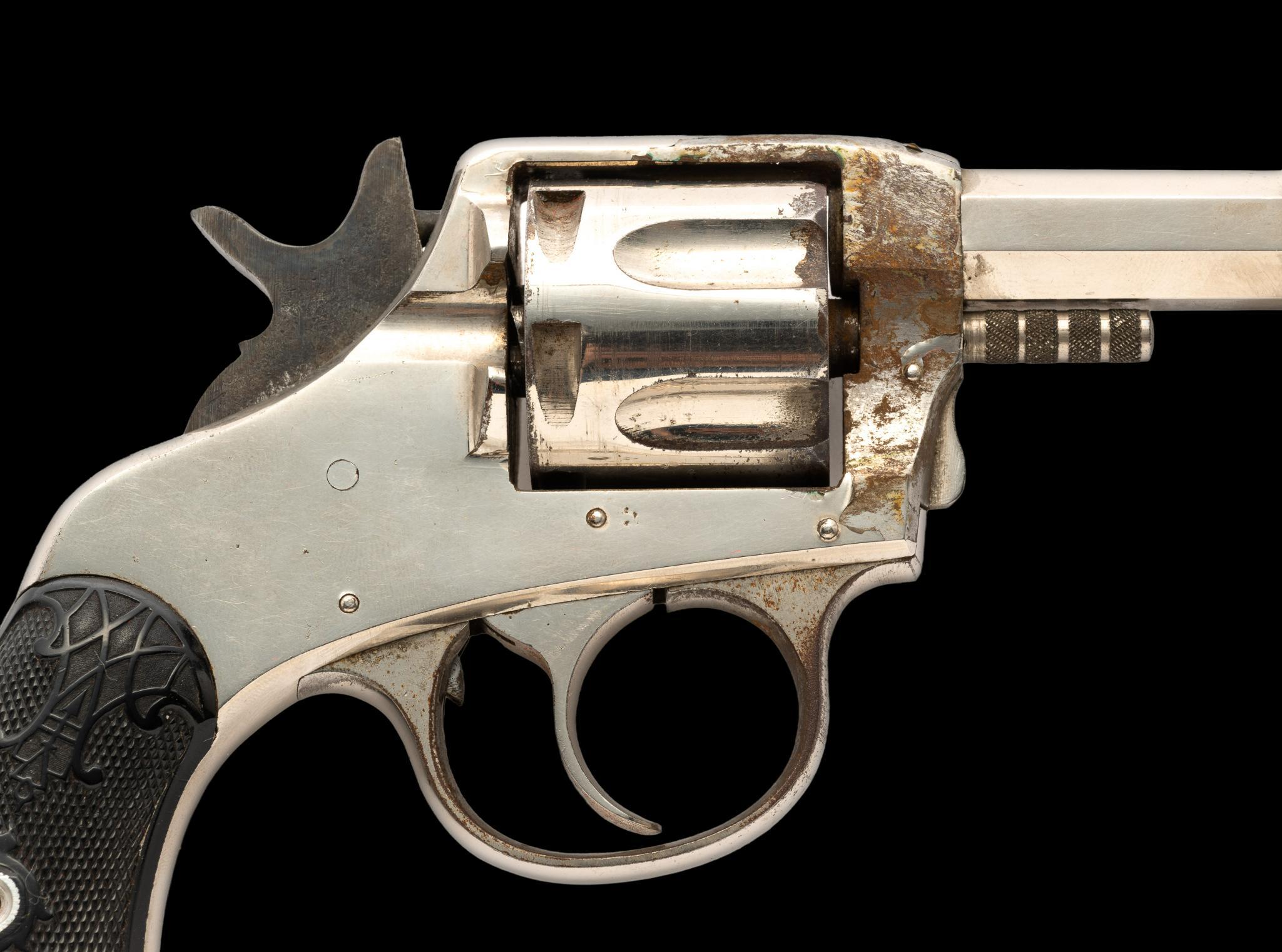 H&R "The American" Double Action Revolver, Cal. .32 S&W