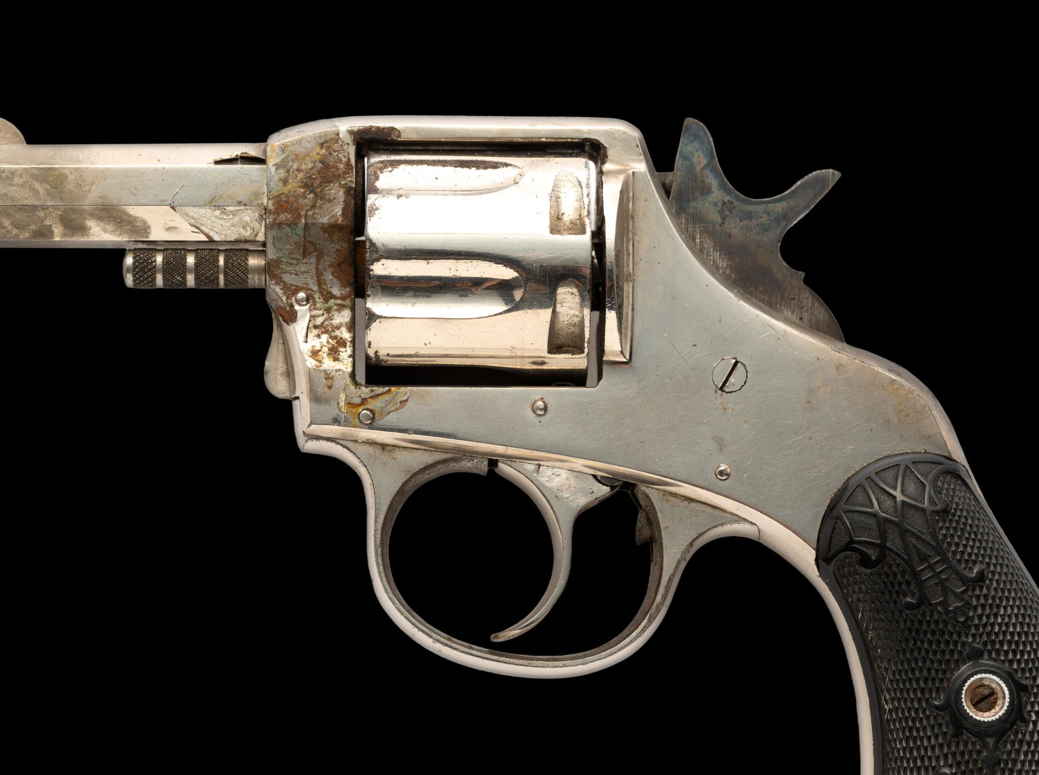 H&R "The American" Double Action Revolver, Cal. .32 S&W