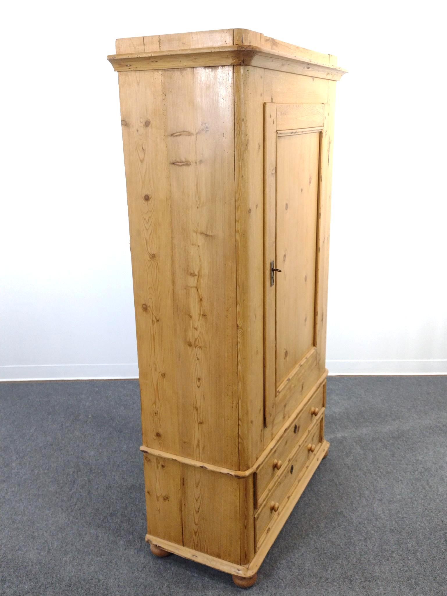 Barker Bros Wardrobe