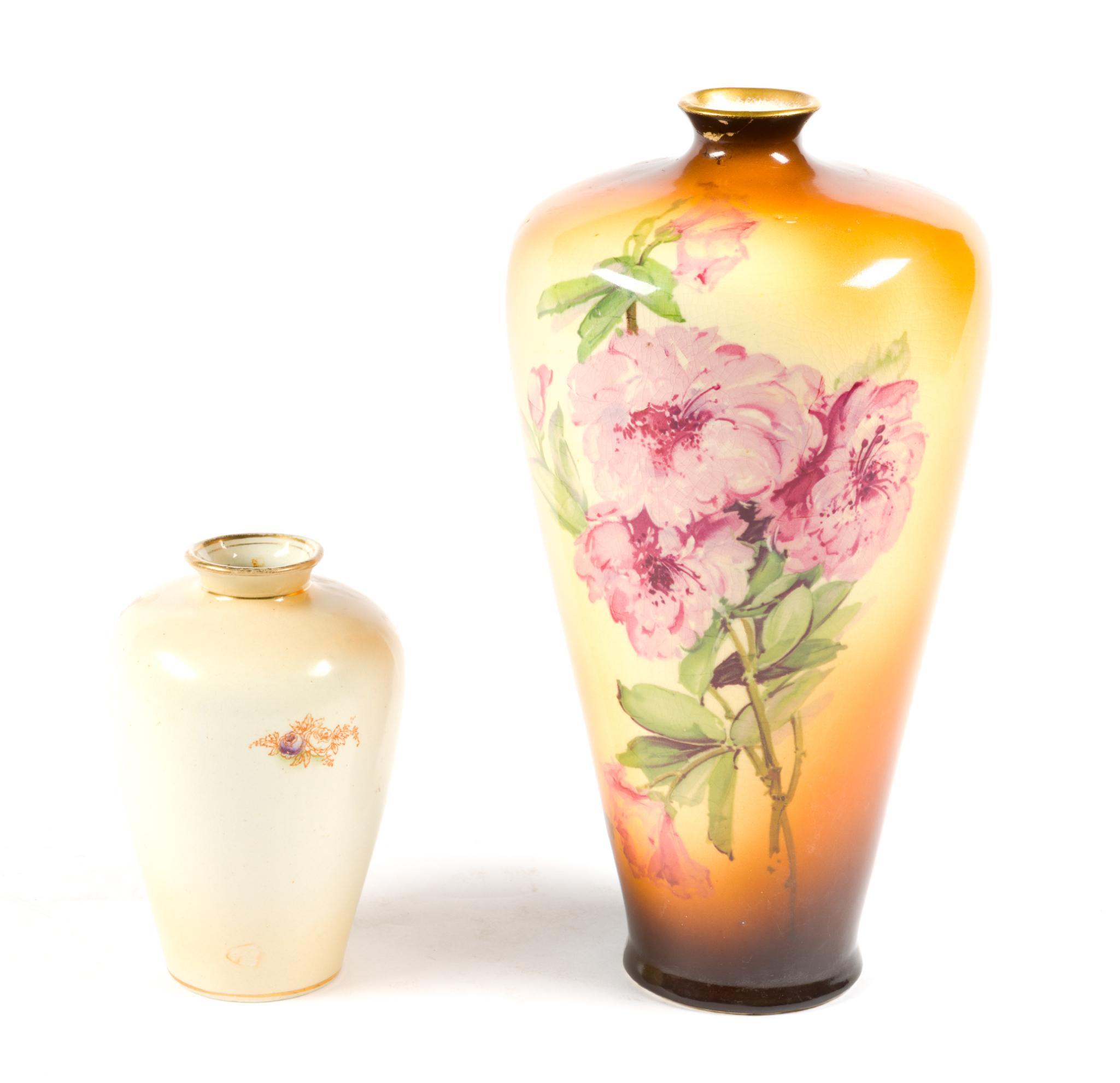 Porcelain Vases Incl. Cabinet