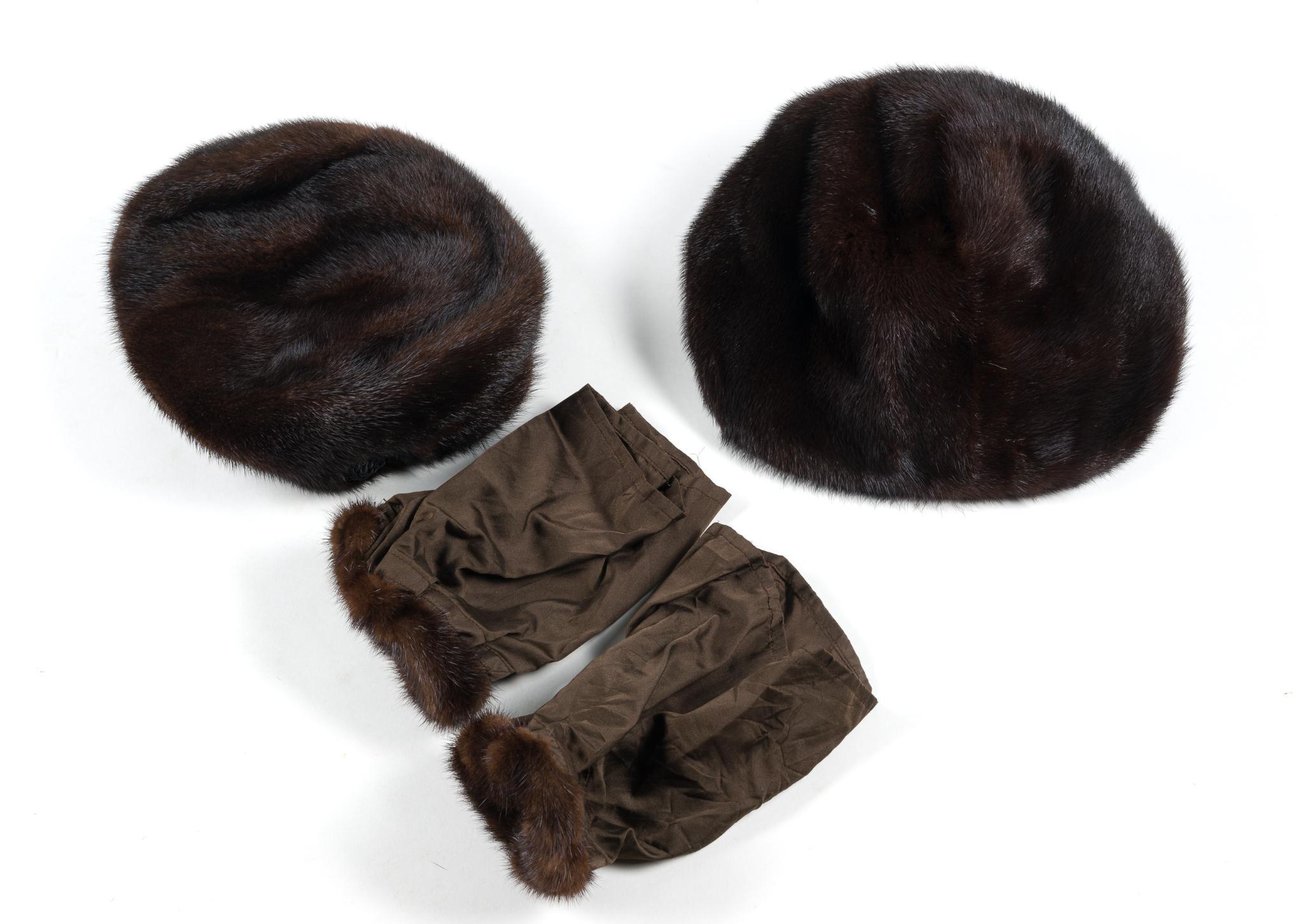 Lazare's Furs Millinery Set