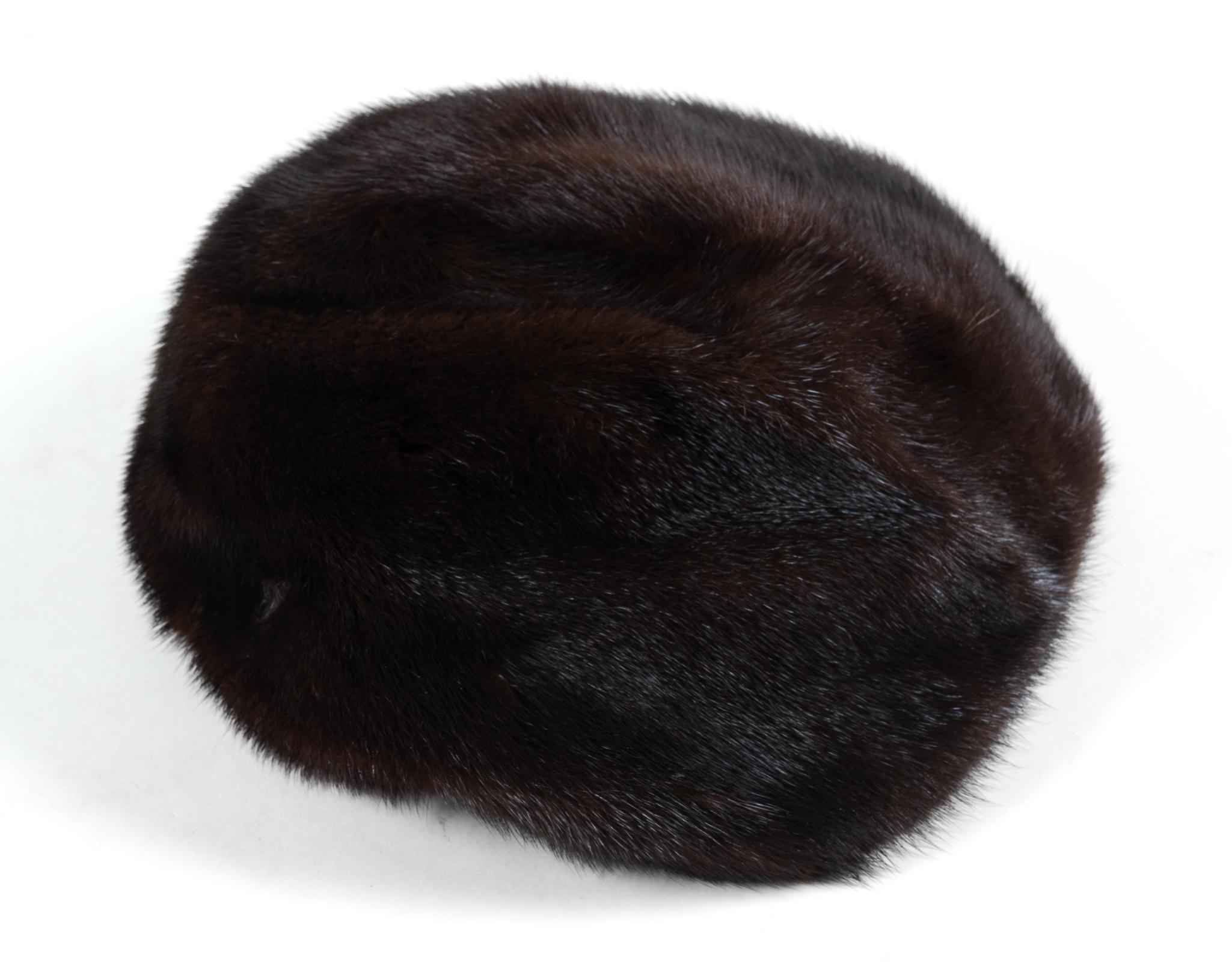 Lazare's Furs Millinery Set