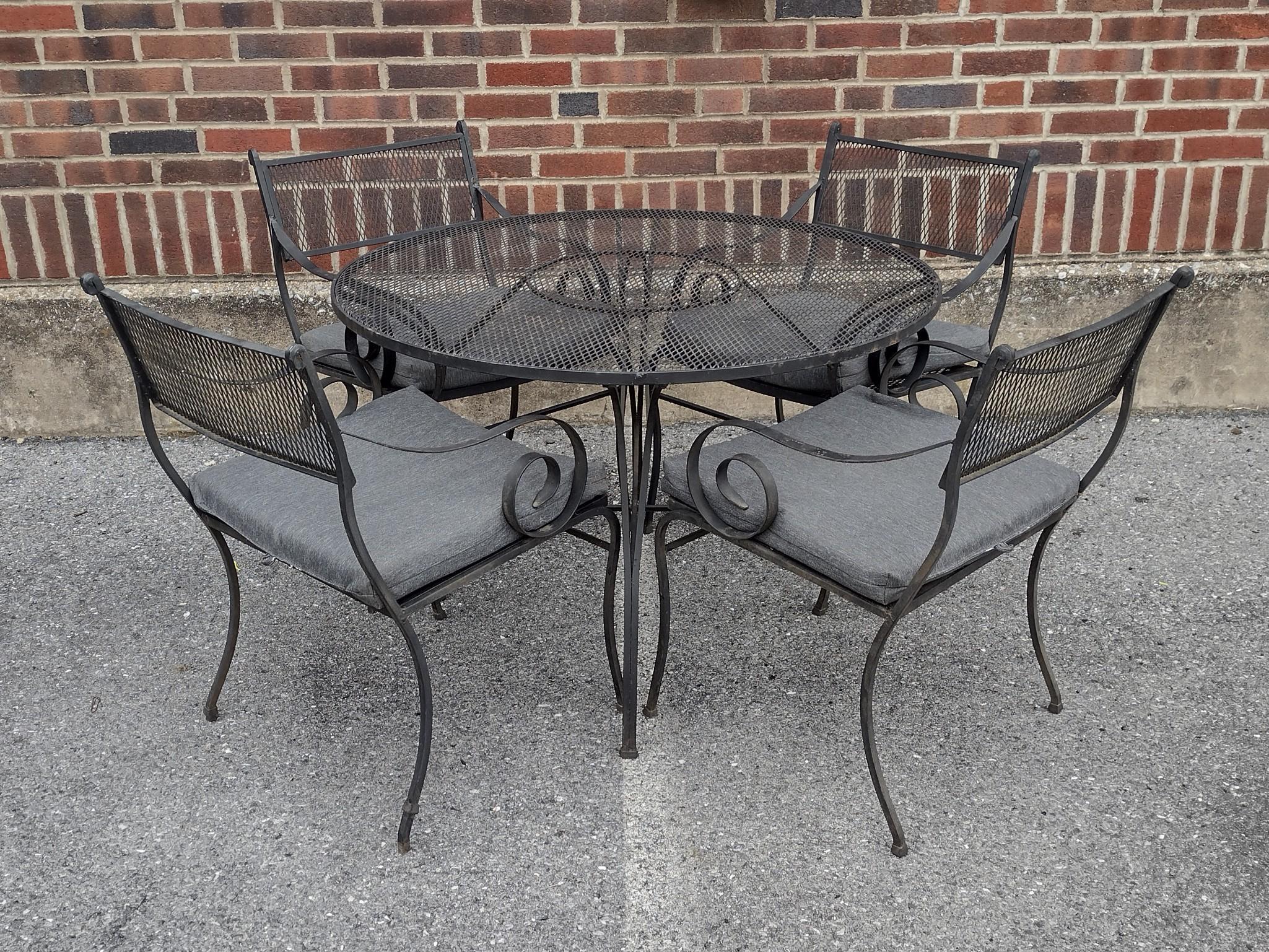 Metal Outdoor Table With 4 Chairs