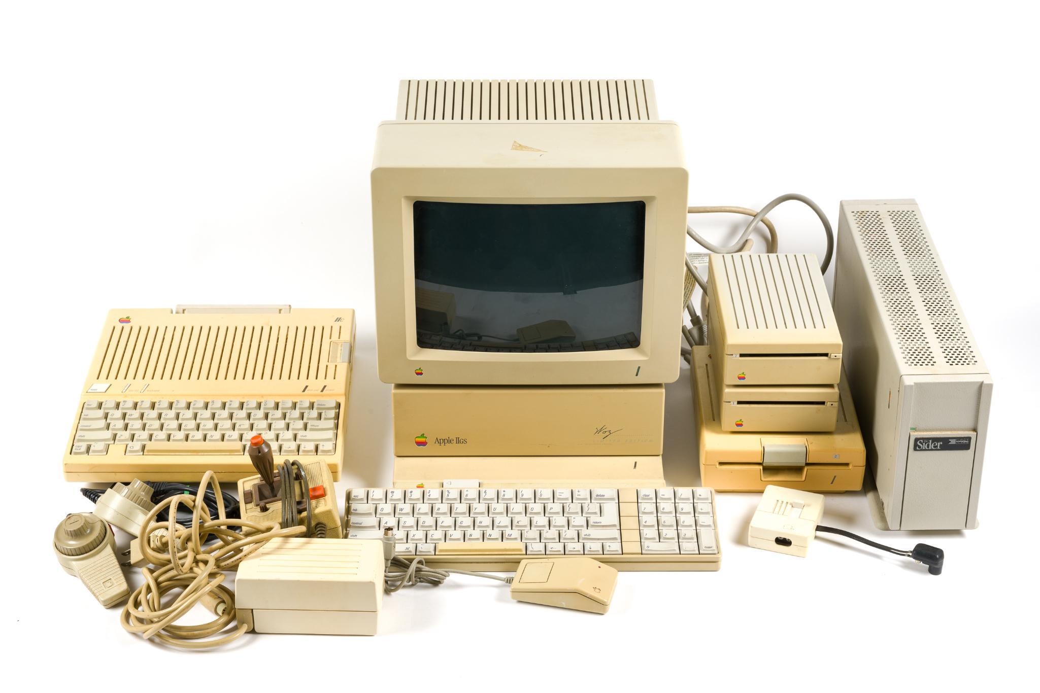 Vintage Apple IIGS "Woz Edition"