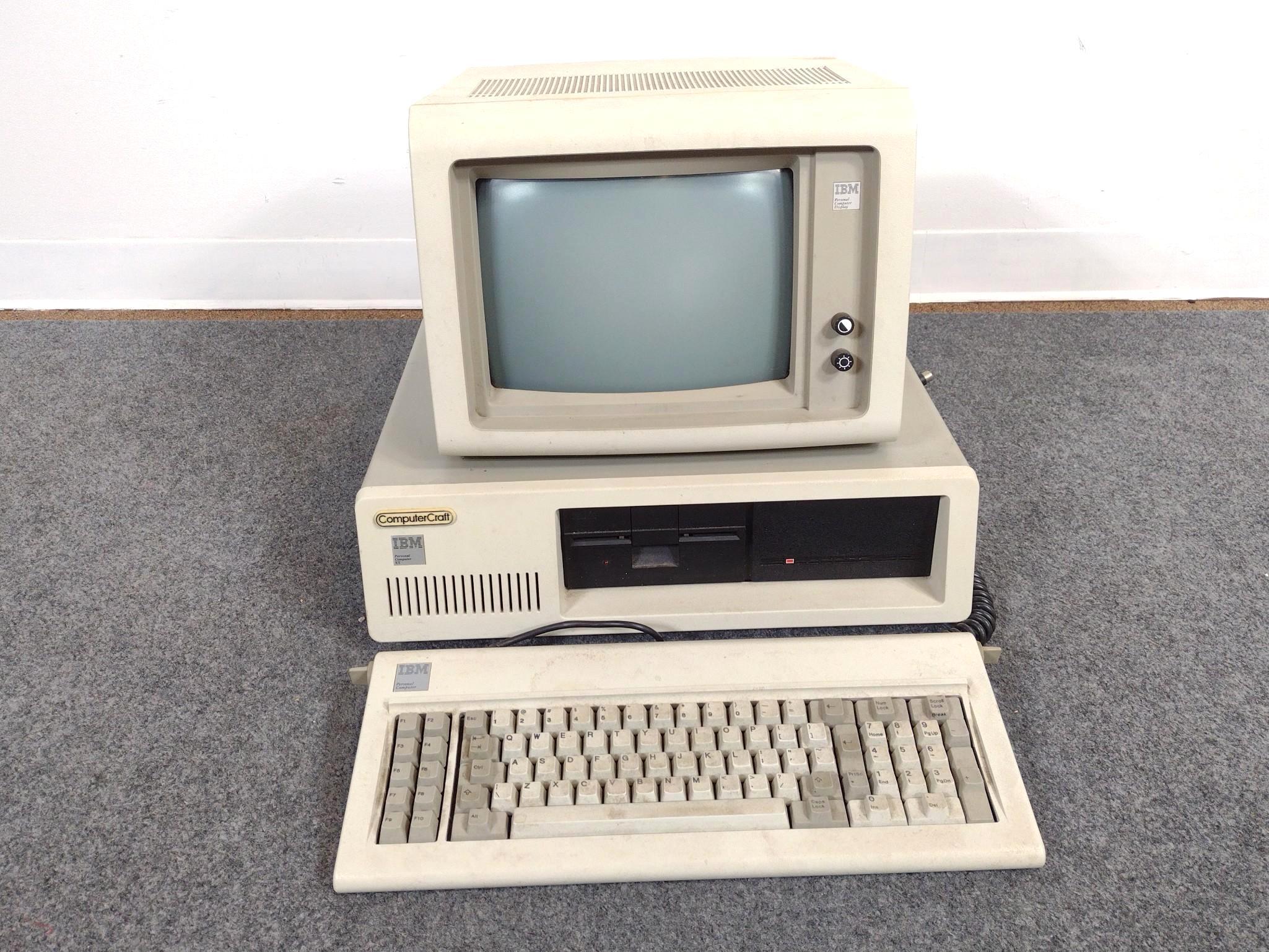 IBM 5151 Monitor & 5160 Tower With Keyboard