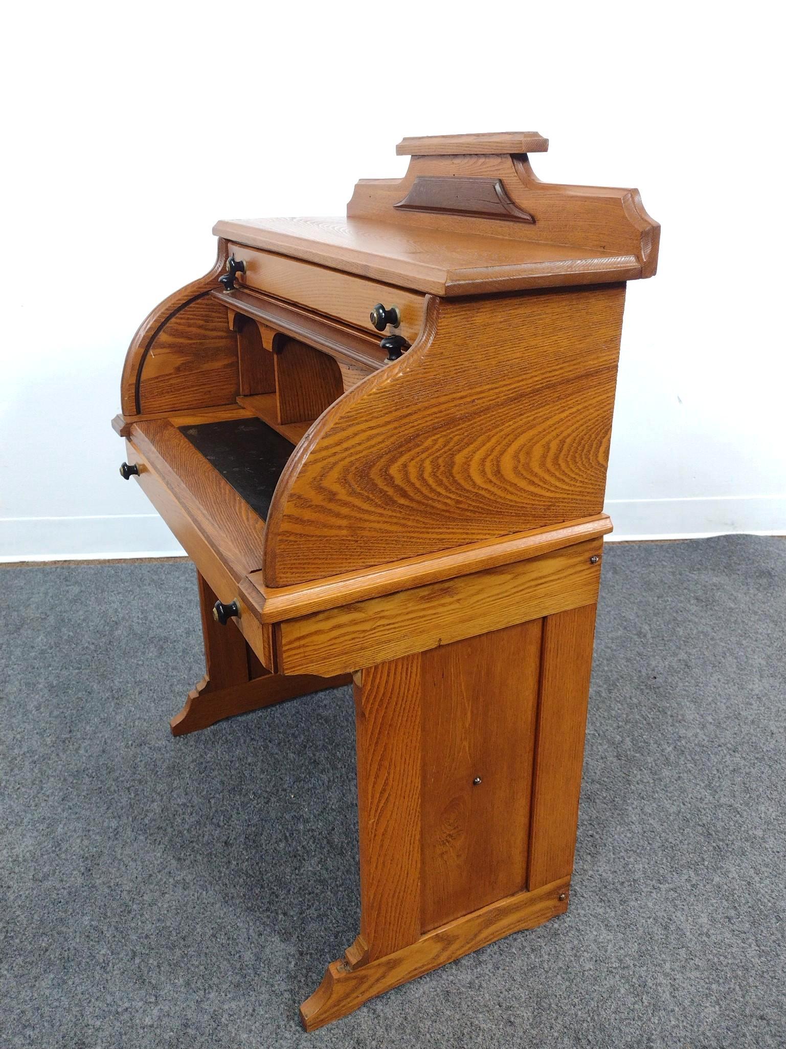 Childs Roll Top Desk