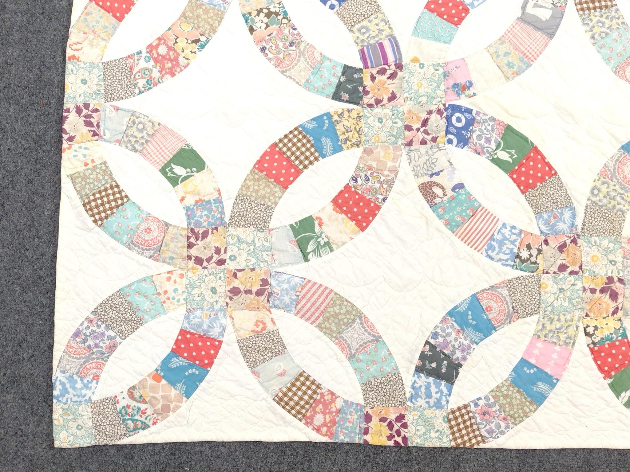 Double Wedding Ring Quilt