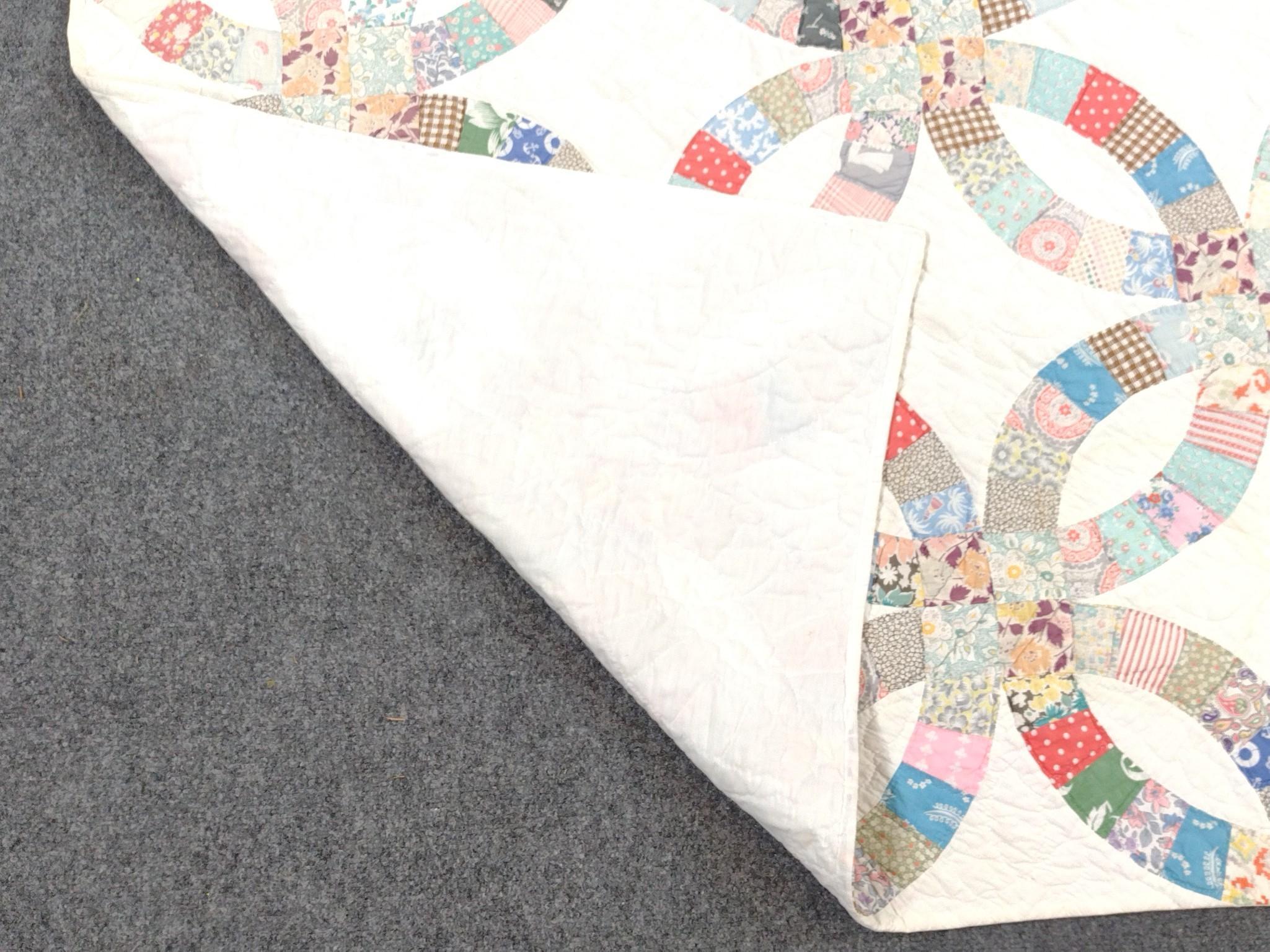 Double Wedding Ring Quilt