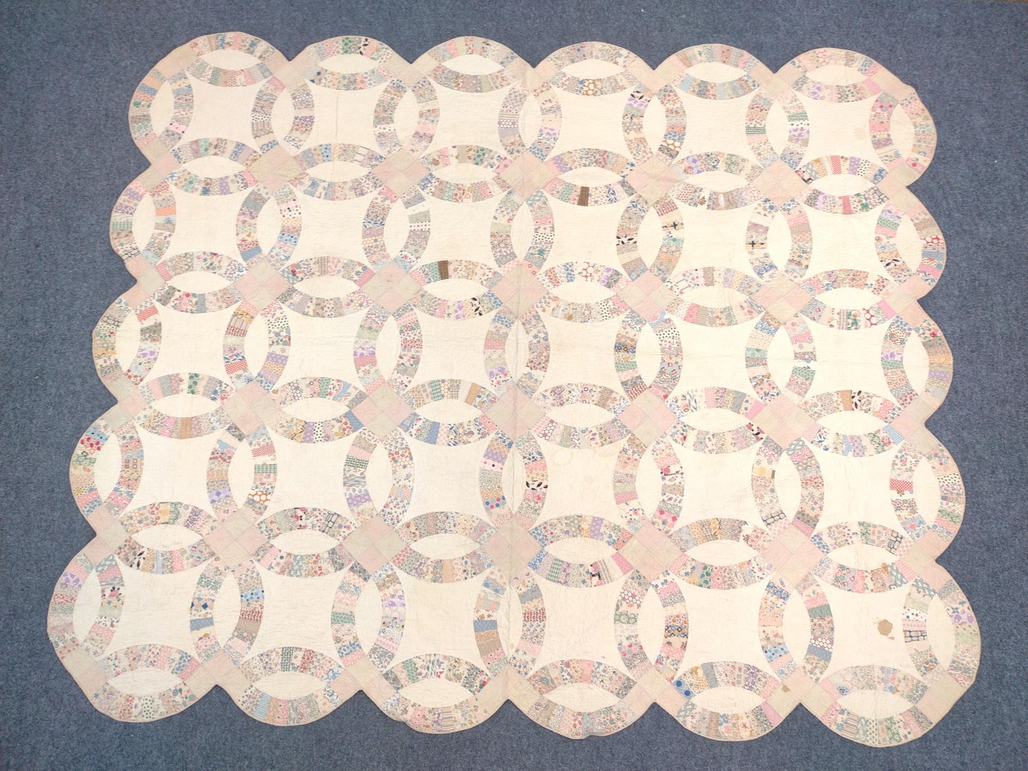 Double Wedding Ring Quilt
