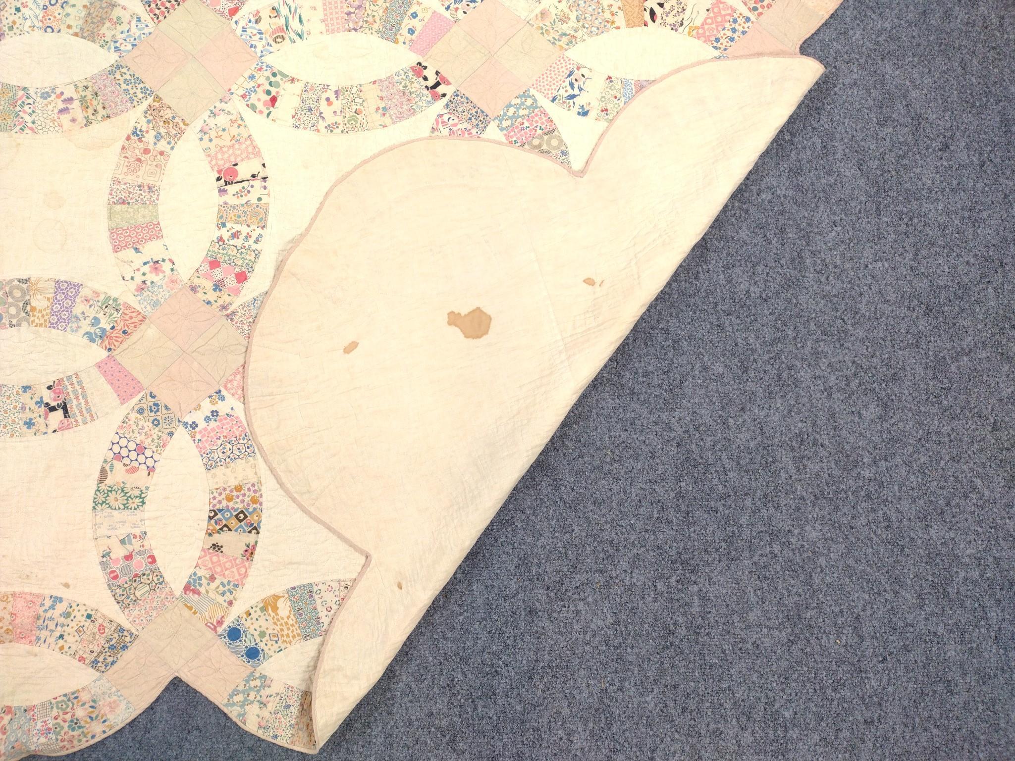 Double Wedding Ring Quilt