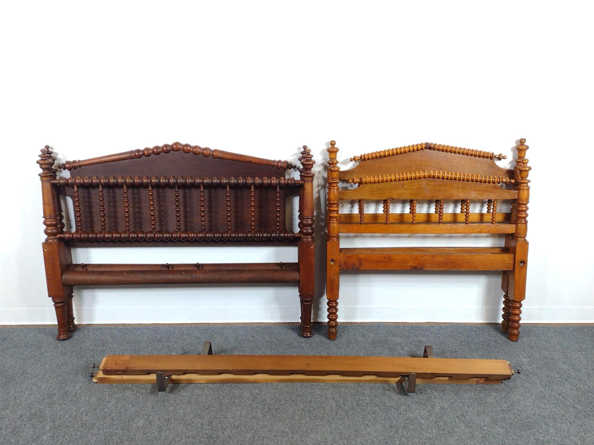 2 Antique Spindle Beds