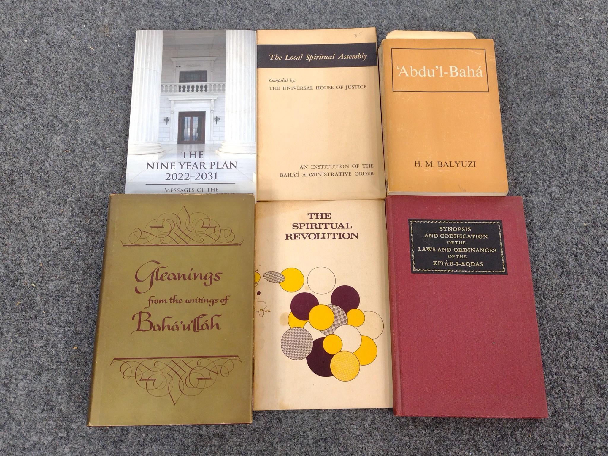 18 Vintage Books & Pamphlets About The Baháʼí Religion