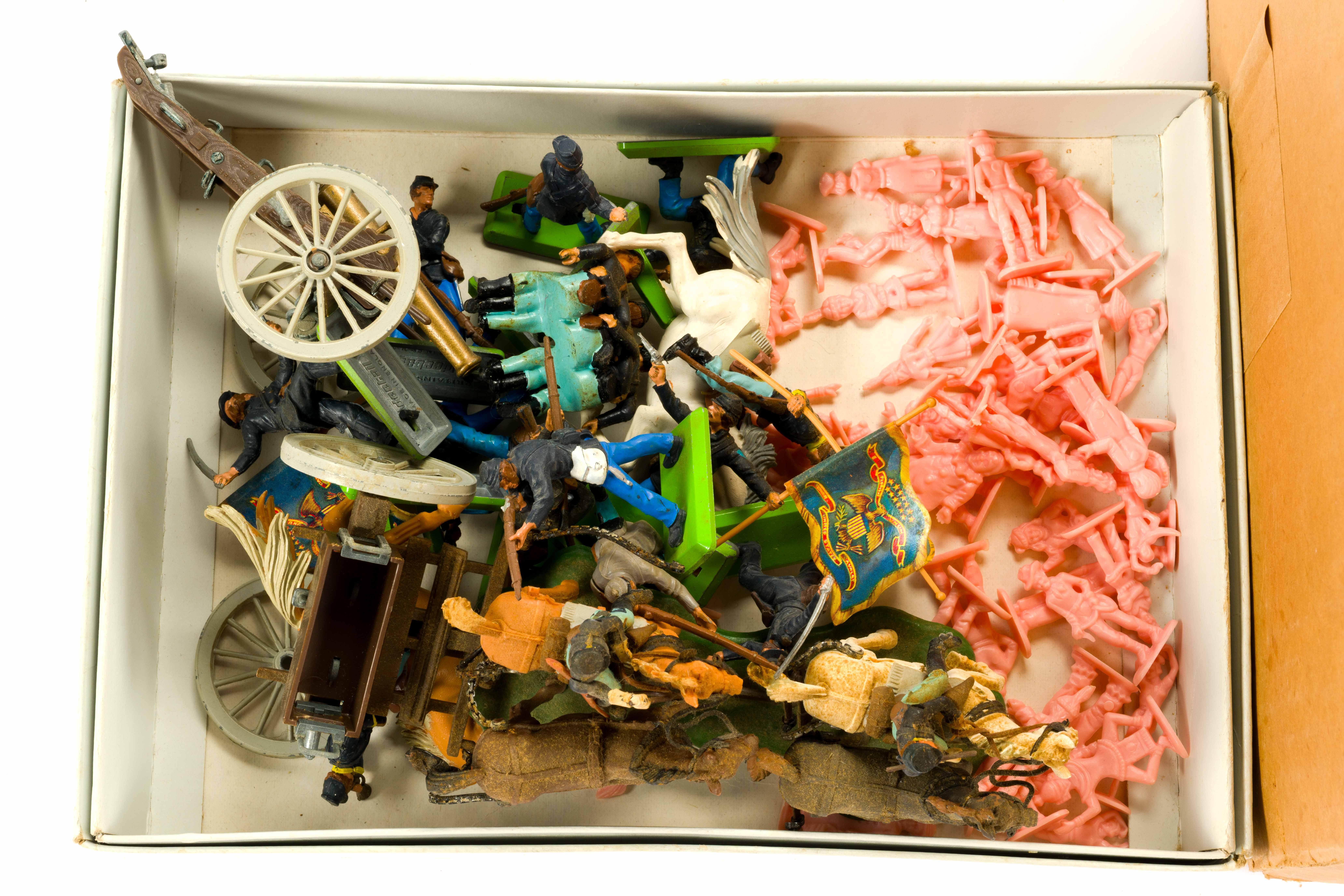 Toy Soldiers Incl Deetail Britains