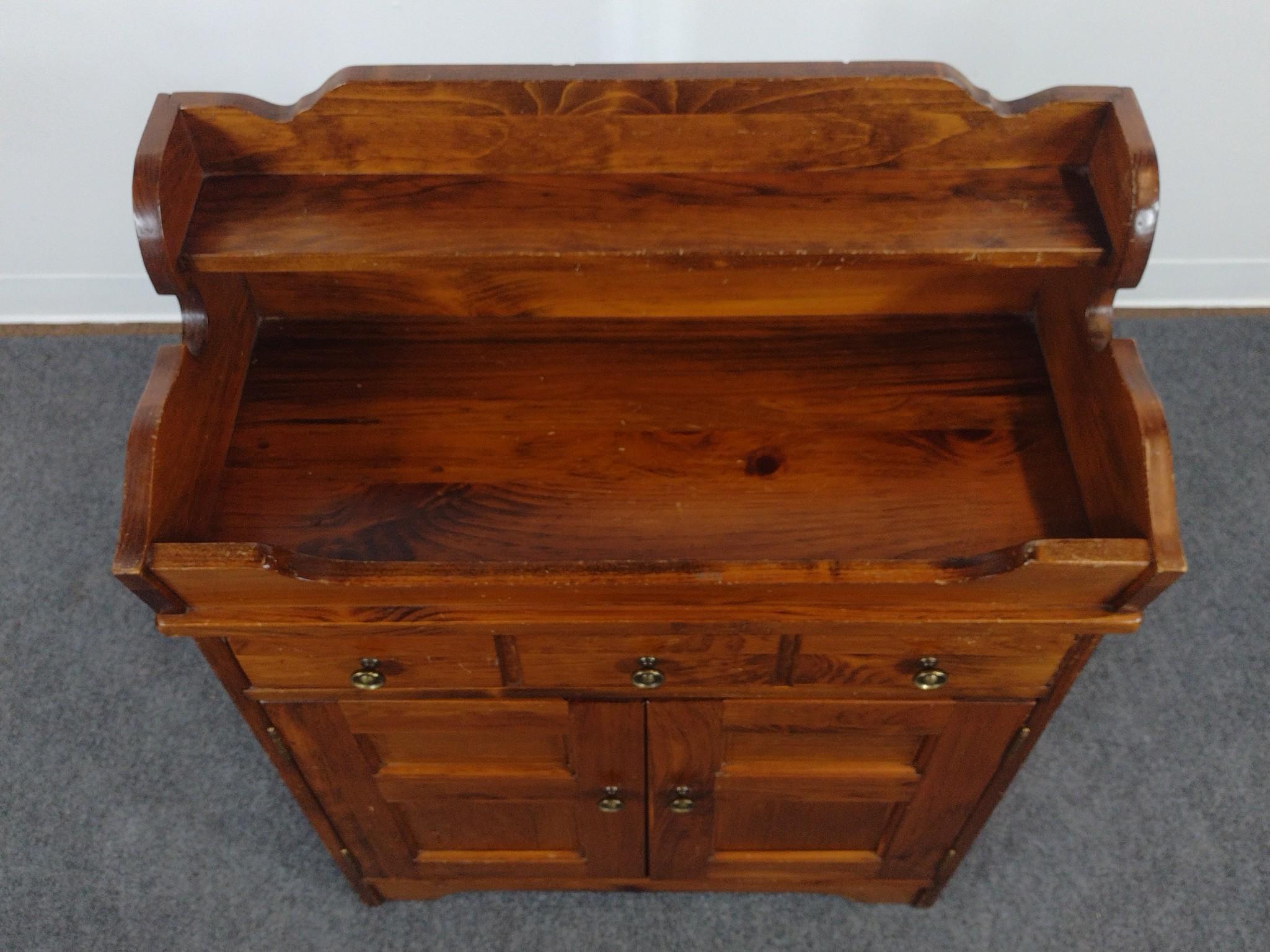 Mohawk Furniture Dry Sink