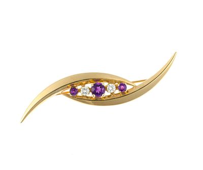 14K Gold, Amethyst, and Diamond Brooch. A 2 3/8" length yellow gold pin with amethyst gemstones 