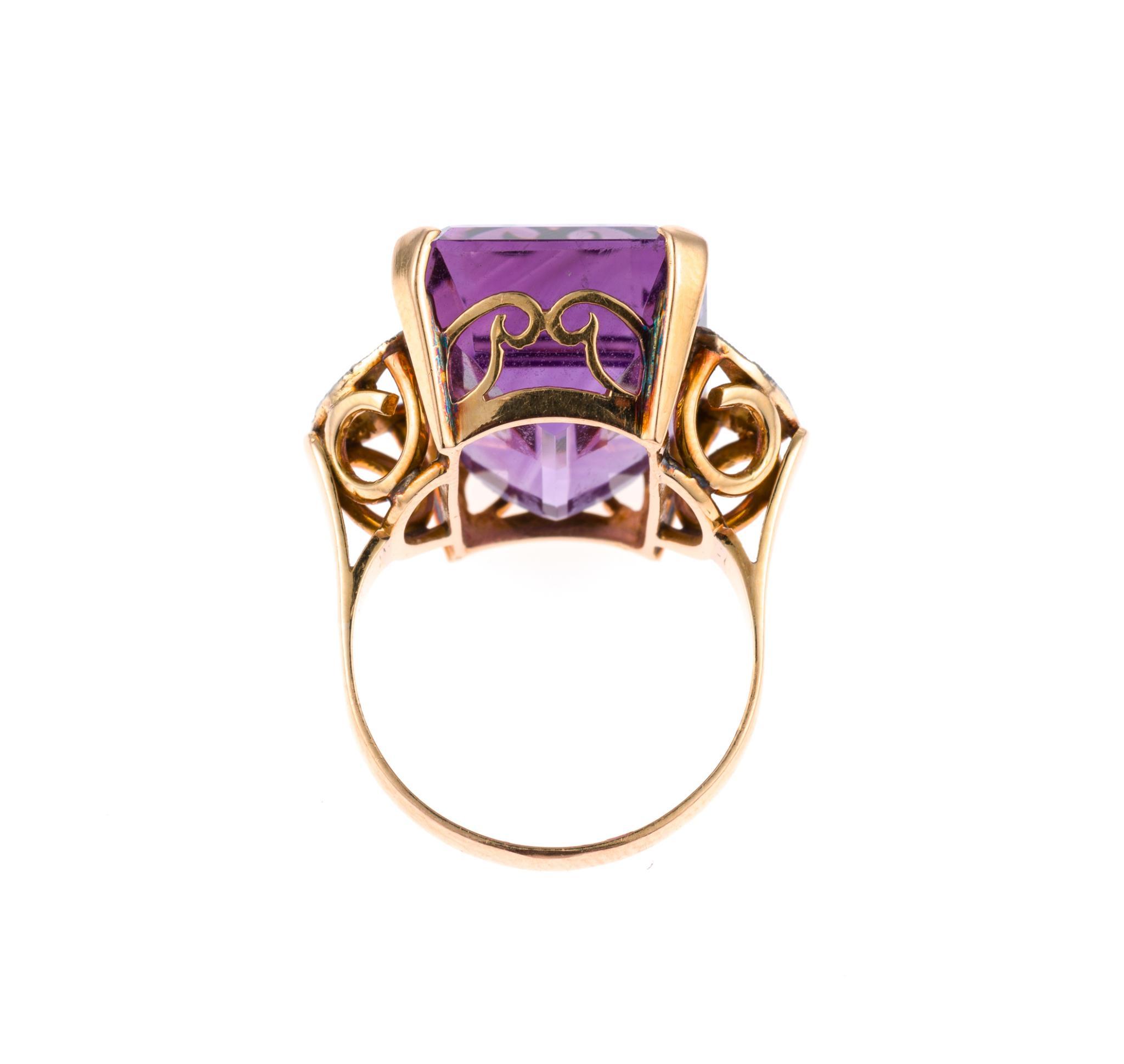 14K Gold and 10.8 Ct Amethyst Ring