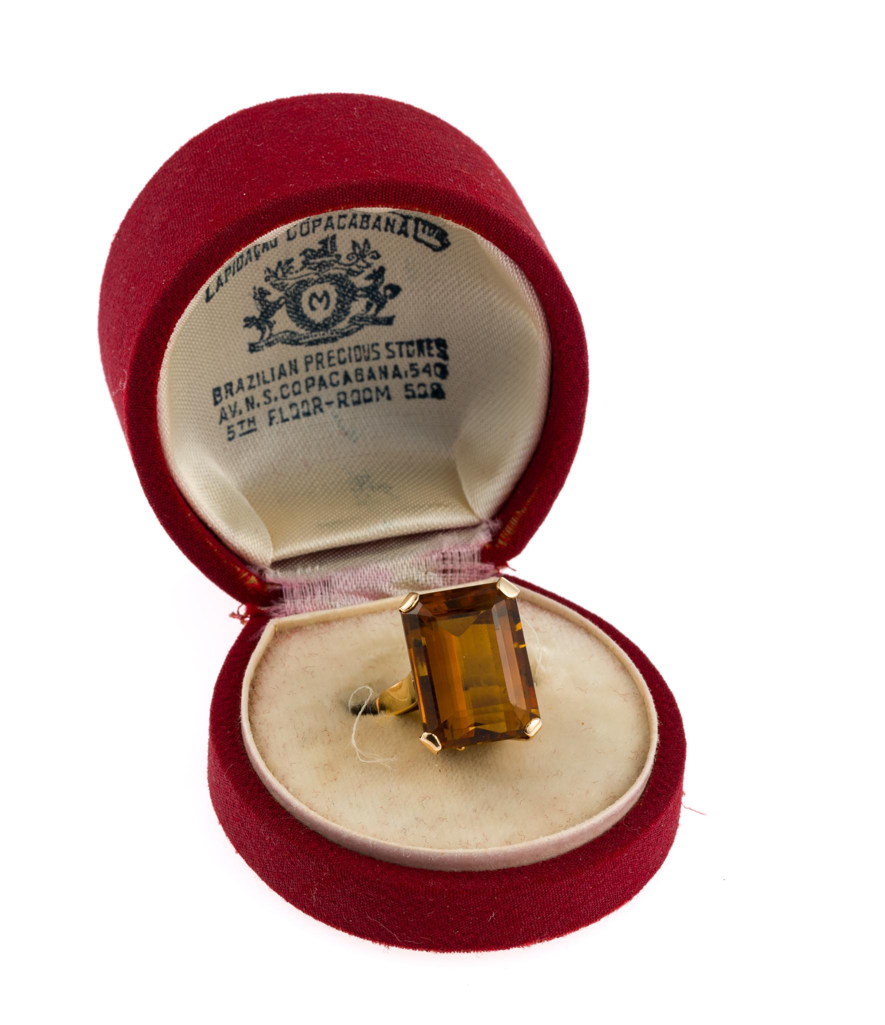14K Gold and 10 Ct Citrine Ring
