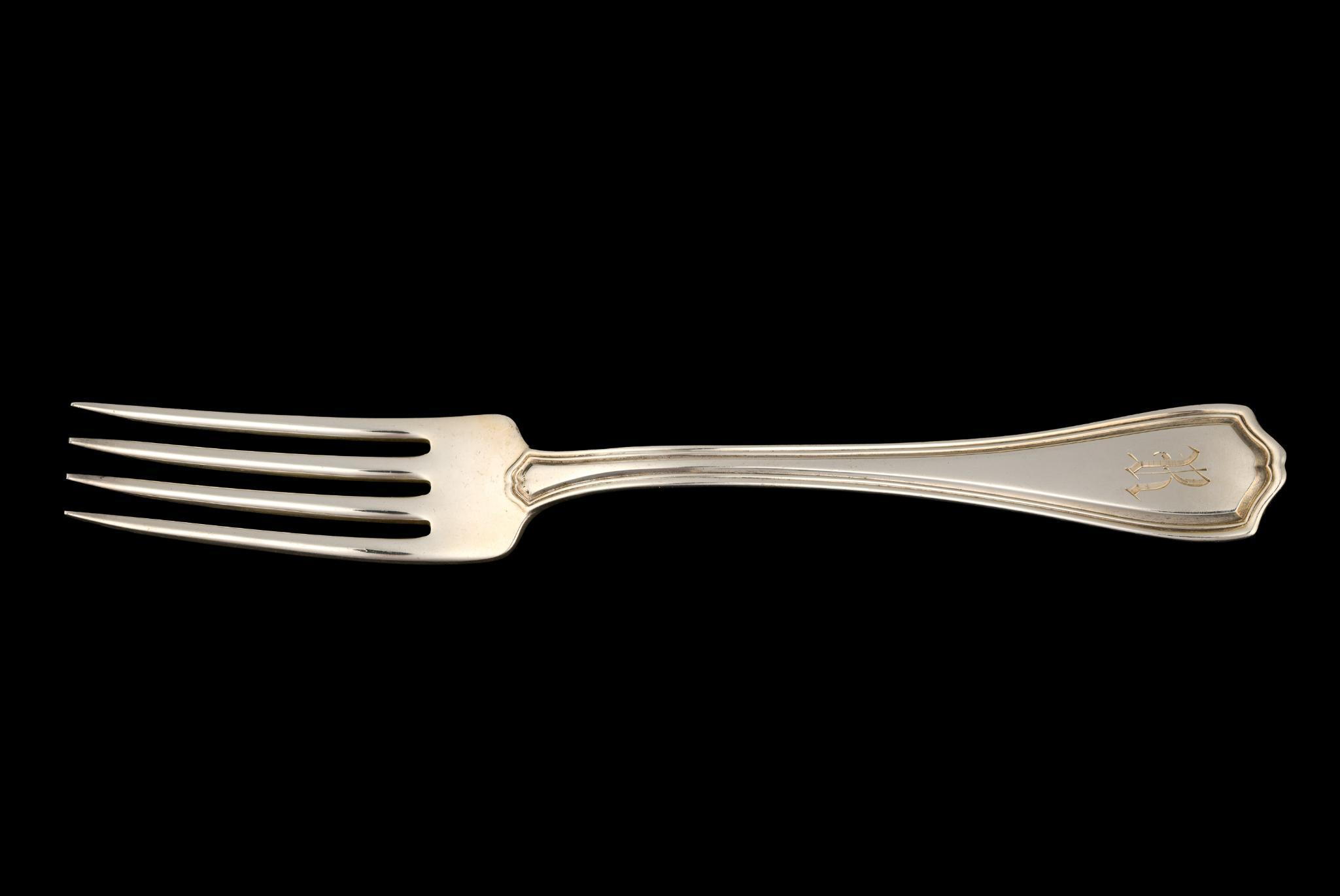 100 Pieces Reed & Barton Hepplewhite Sterling Silver Flatware Service