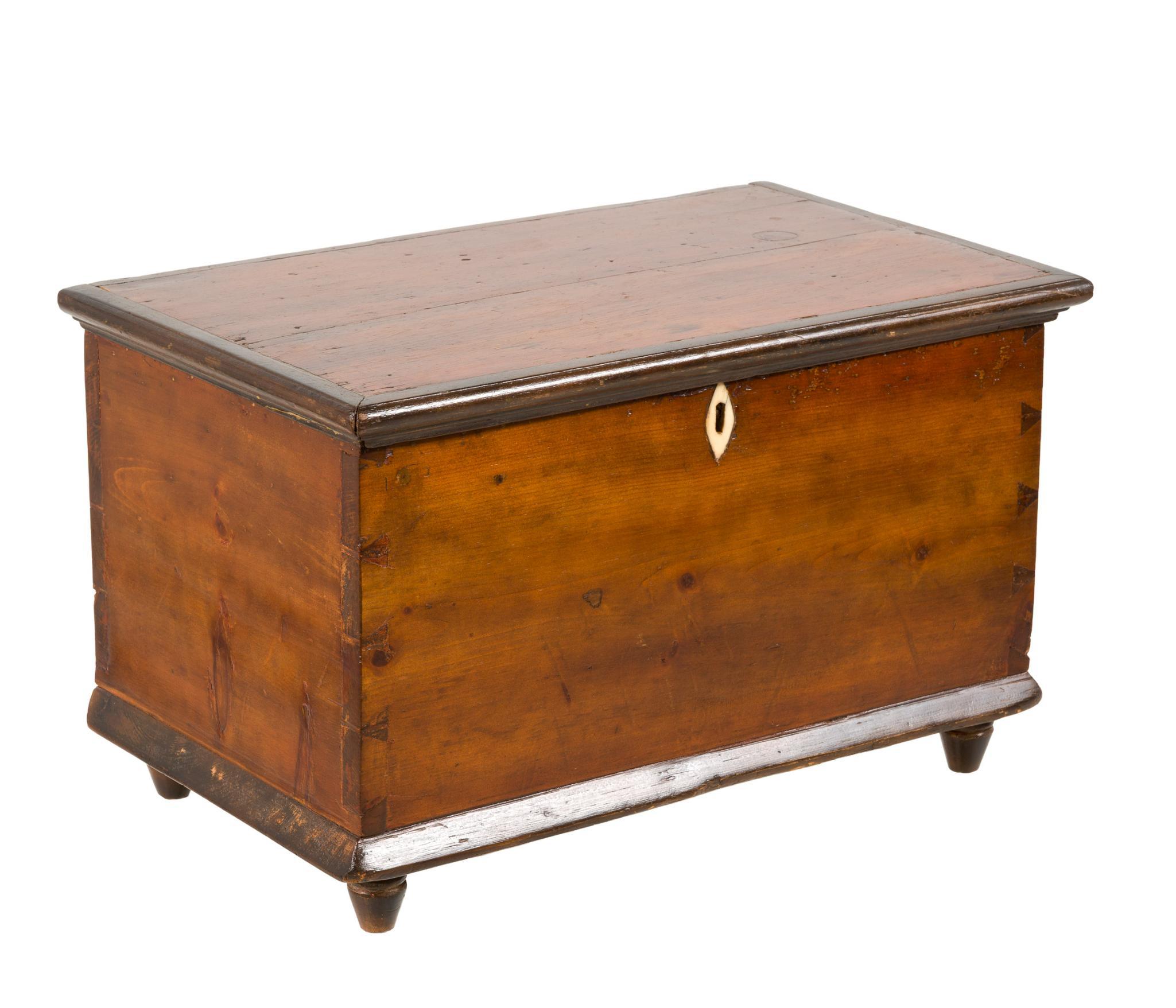 American Storage Chest