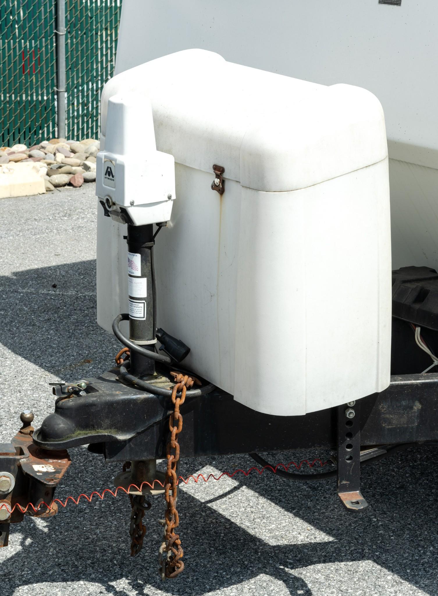 2000 Sunny Brook Camper Trailer
