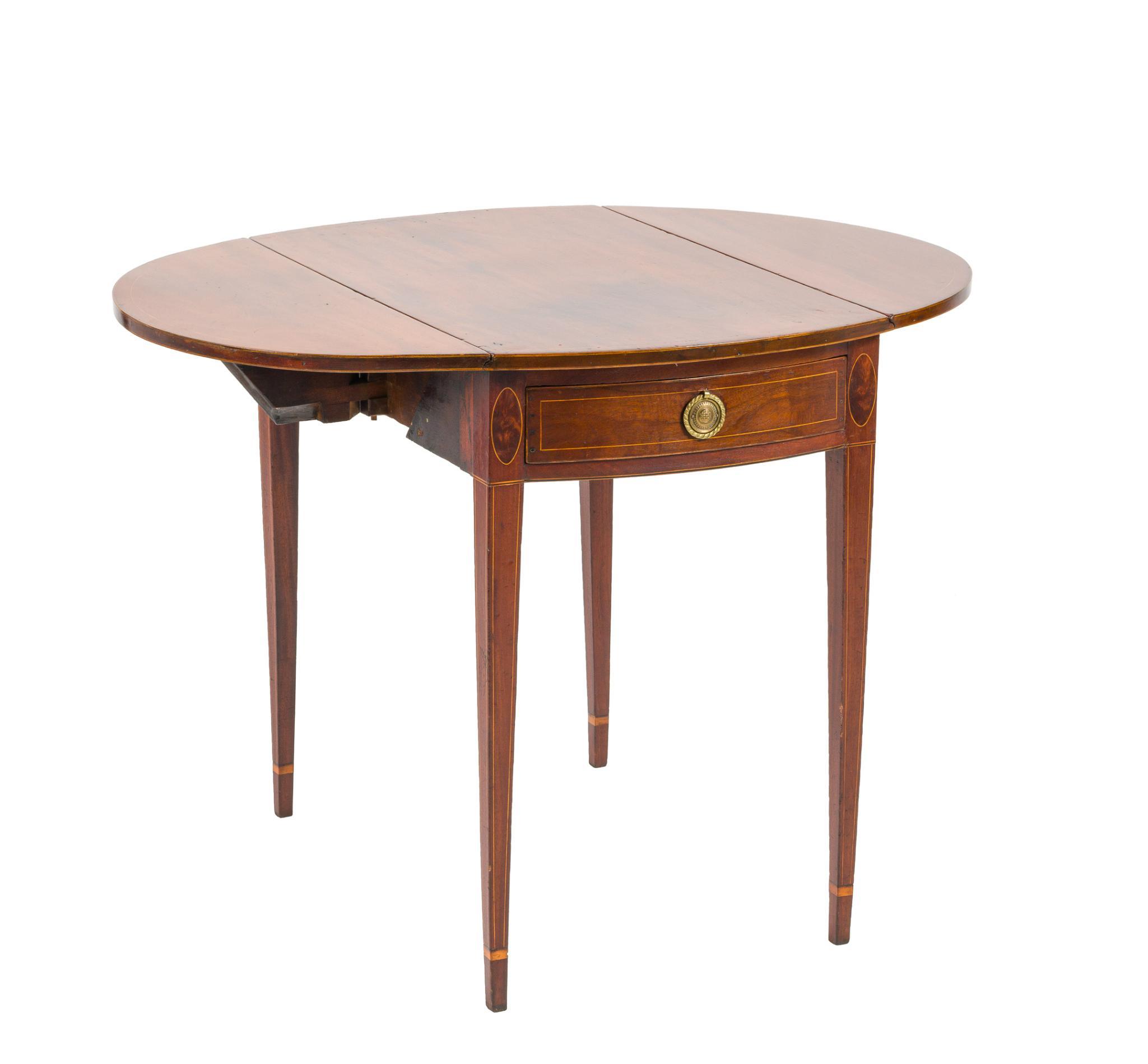 Hepplewhite Drop Leaf Breakfast Table