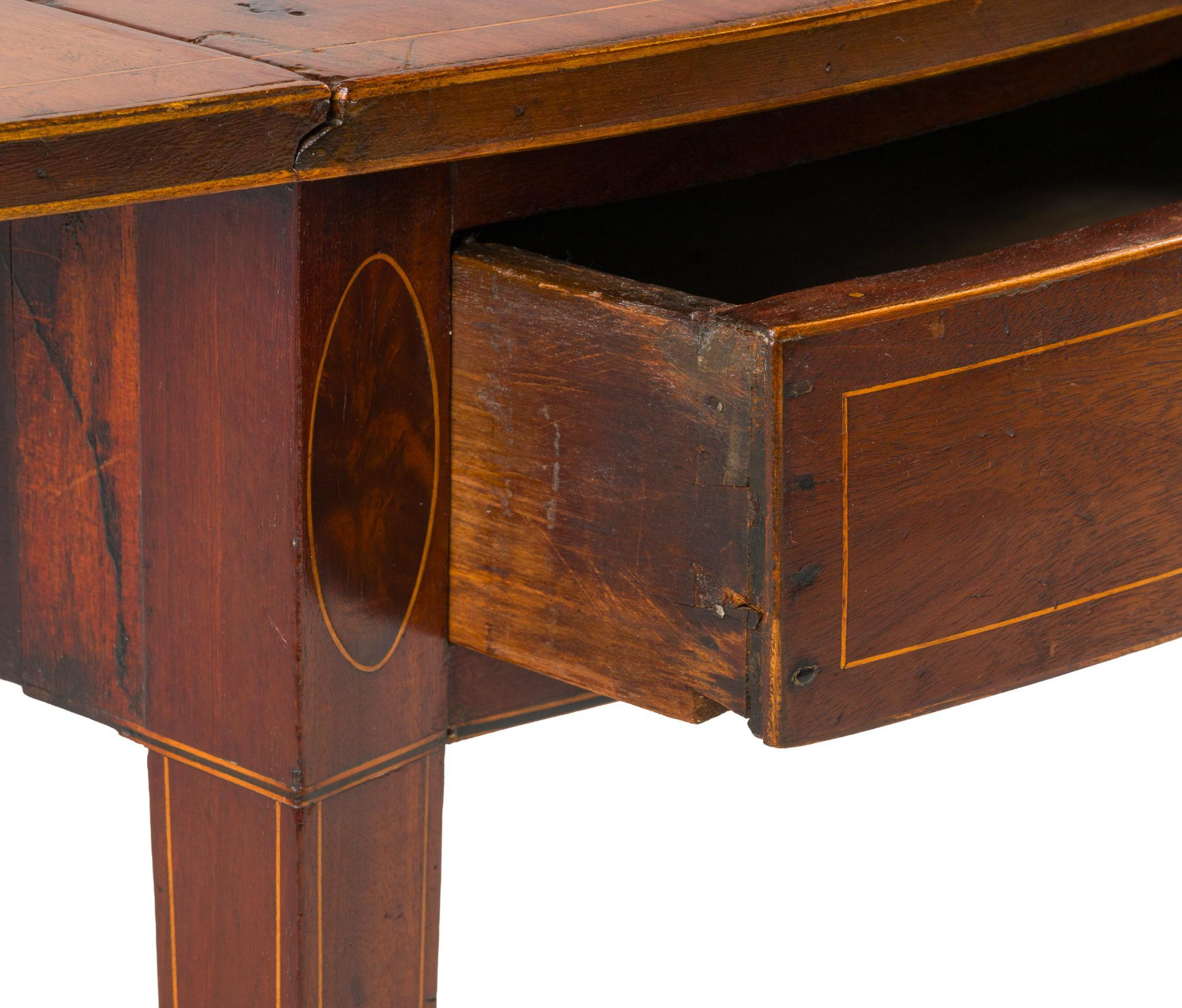 Hepplewhite Drop Leaf Breakfast Table
