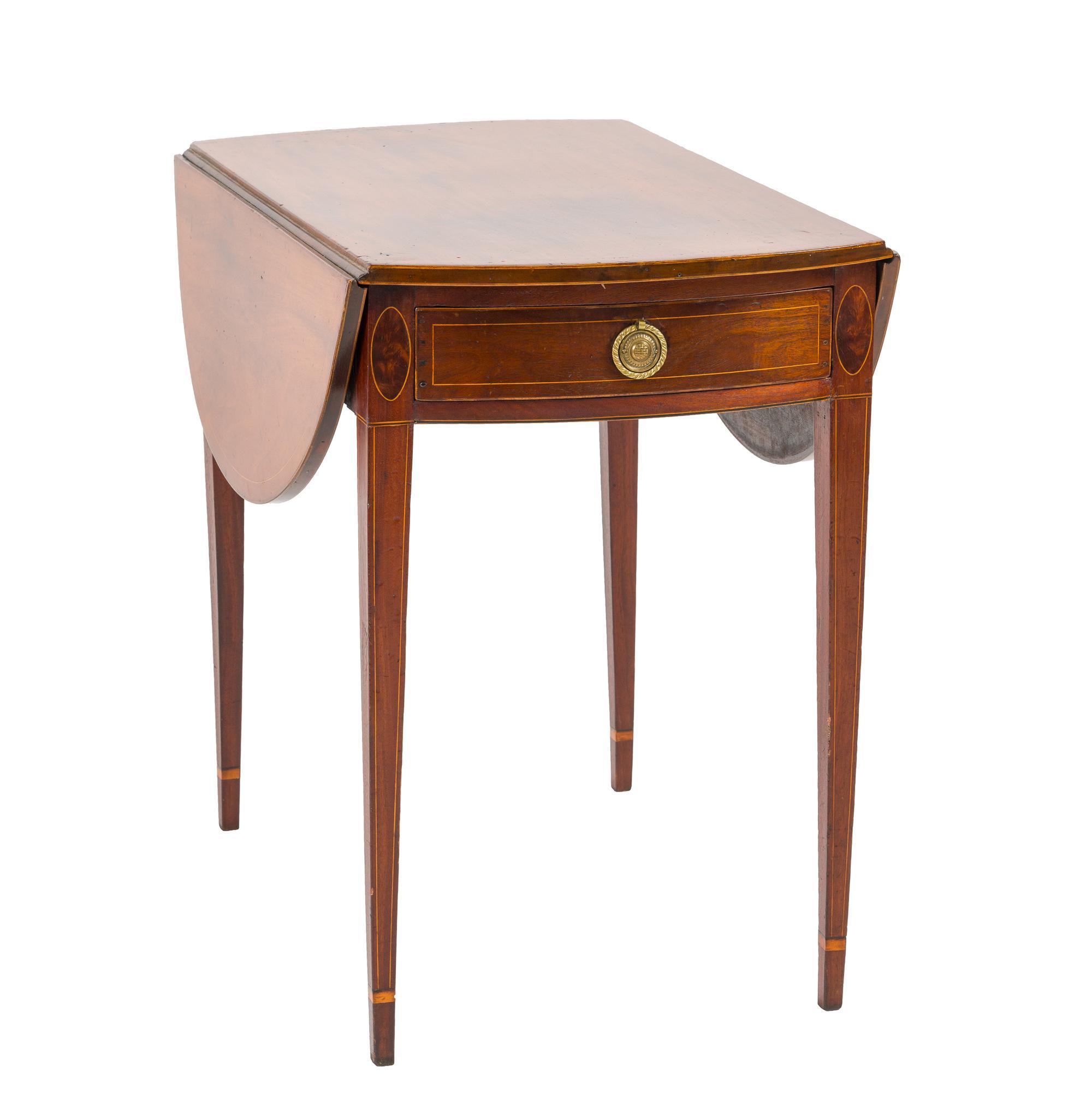 Hepplewhite Drop Leaf Breakfast Table