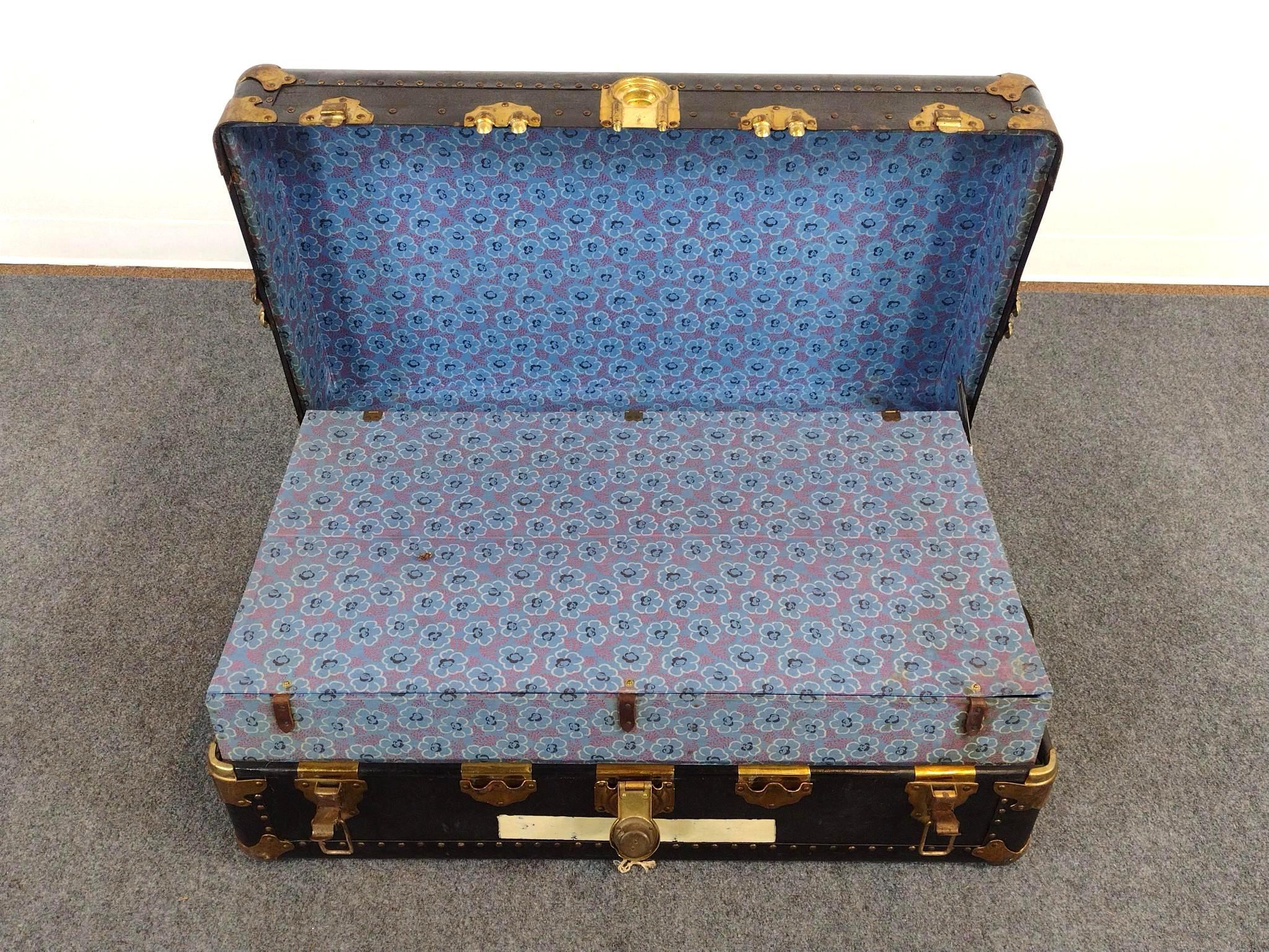 Steamer Cabin Trunk or Footlocker