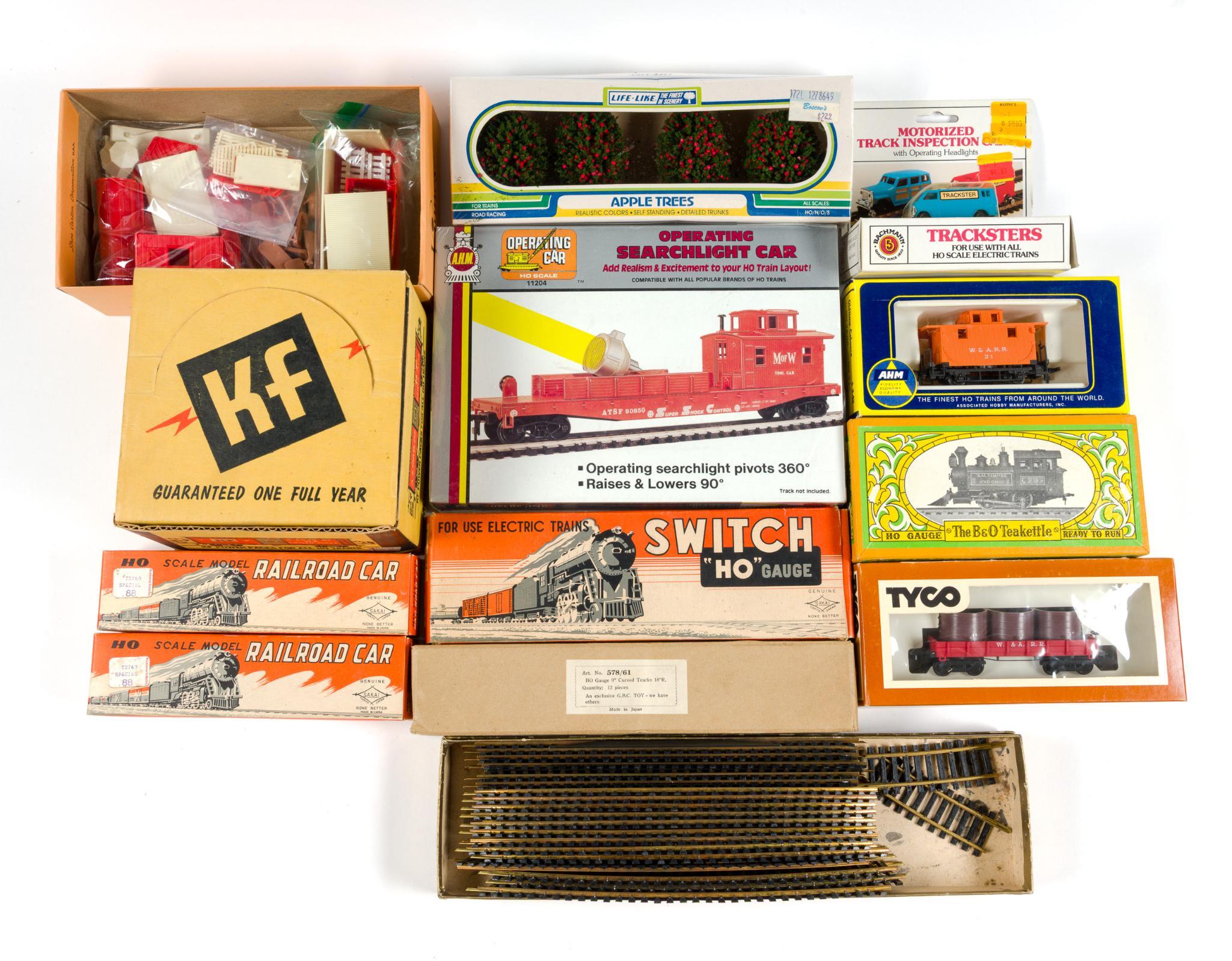 Model Train Cars, Track & Buildings Incl. Tyco