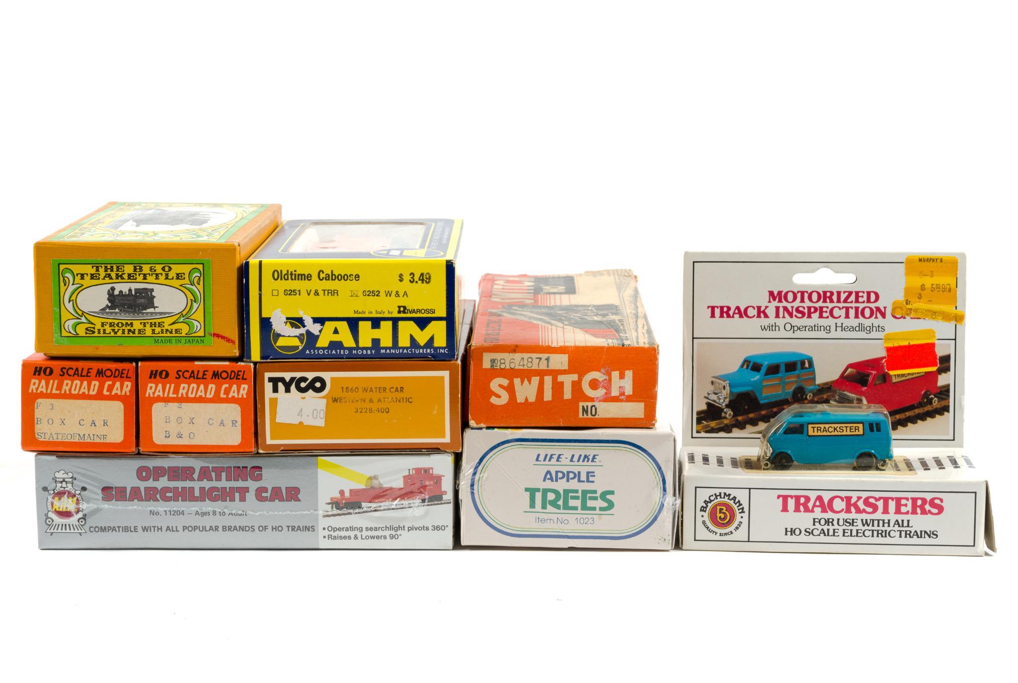 Model Train Cars, Track & Buildings Incl. Tyco