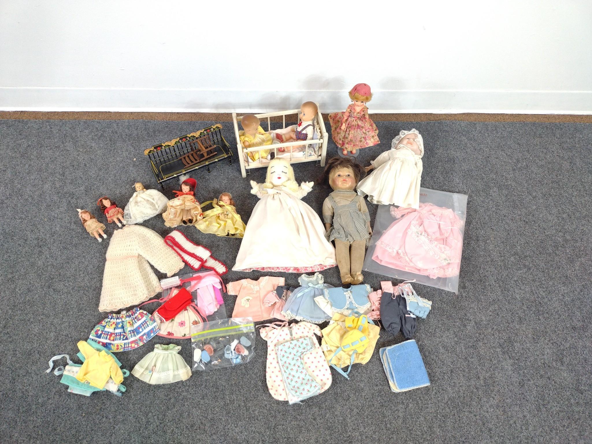 Vintage & Antique Dolls Incl. Vogue & Effanbee